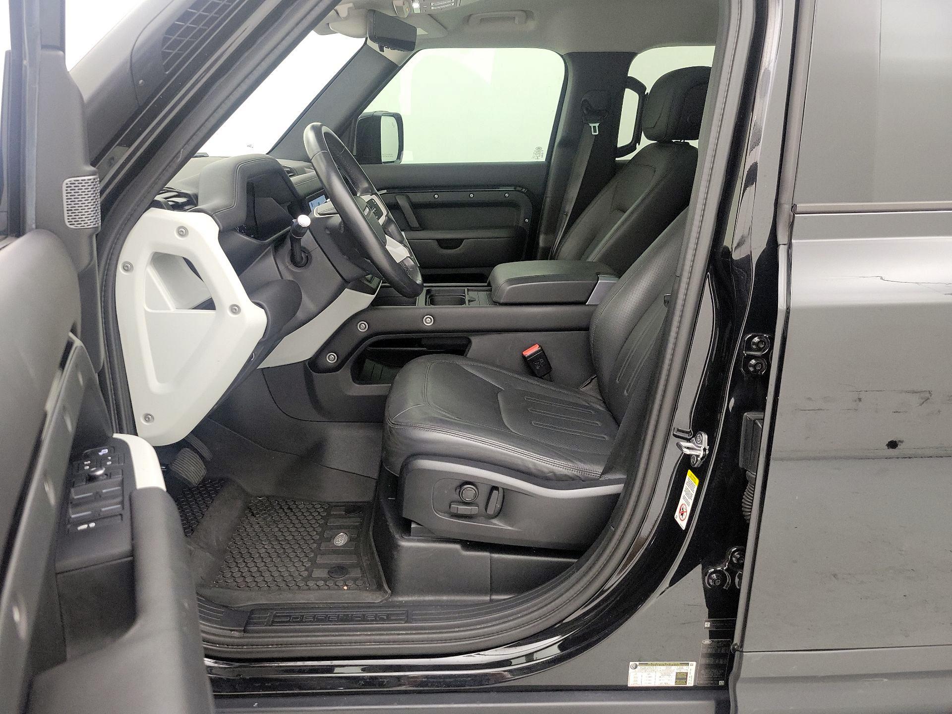 Thumbnail: 2020 Land Rover Defender - 11