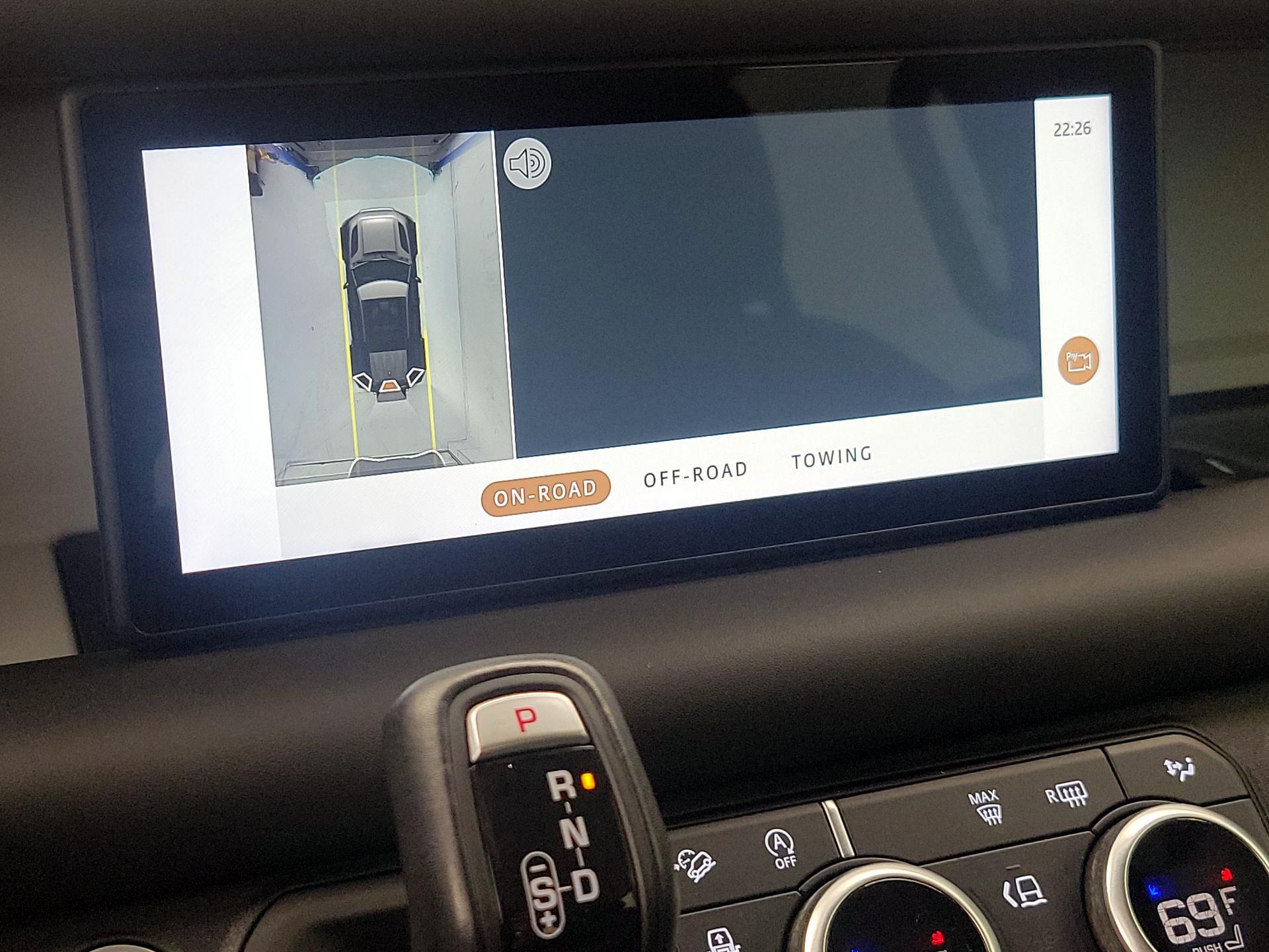 Thumbnail: 2020 Land Rover Defender - 15