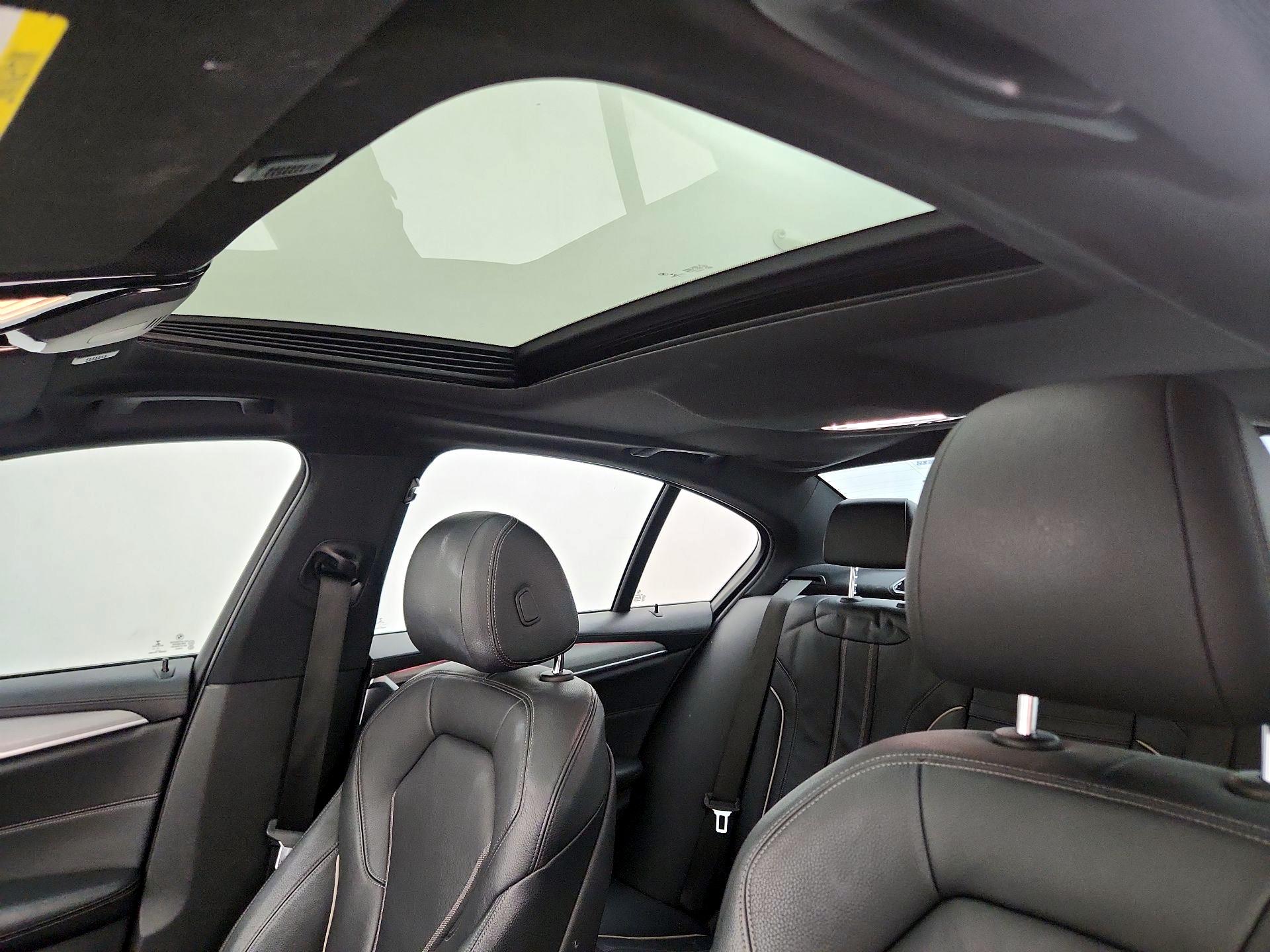 Thumbnail: 2018 BMW 5 Series - 18