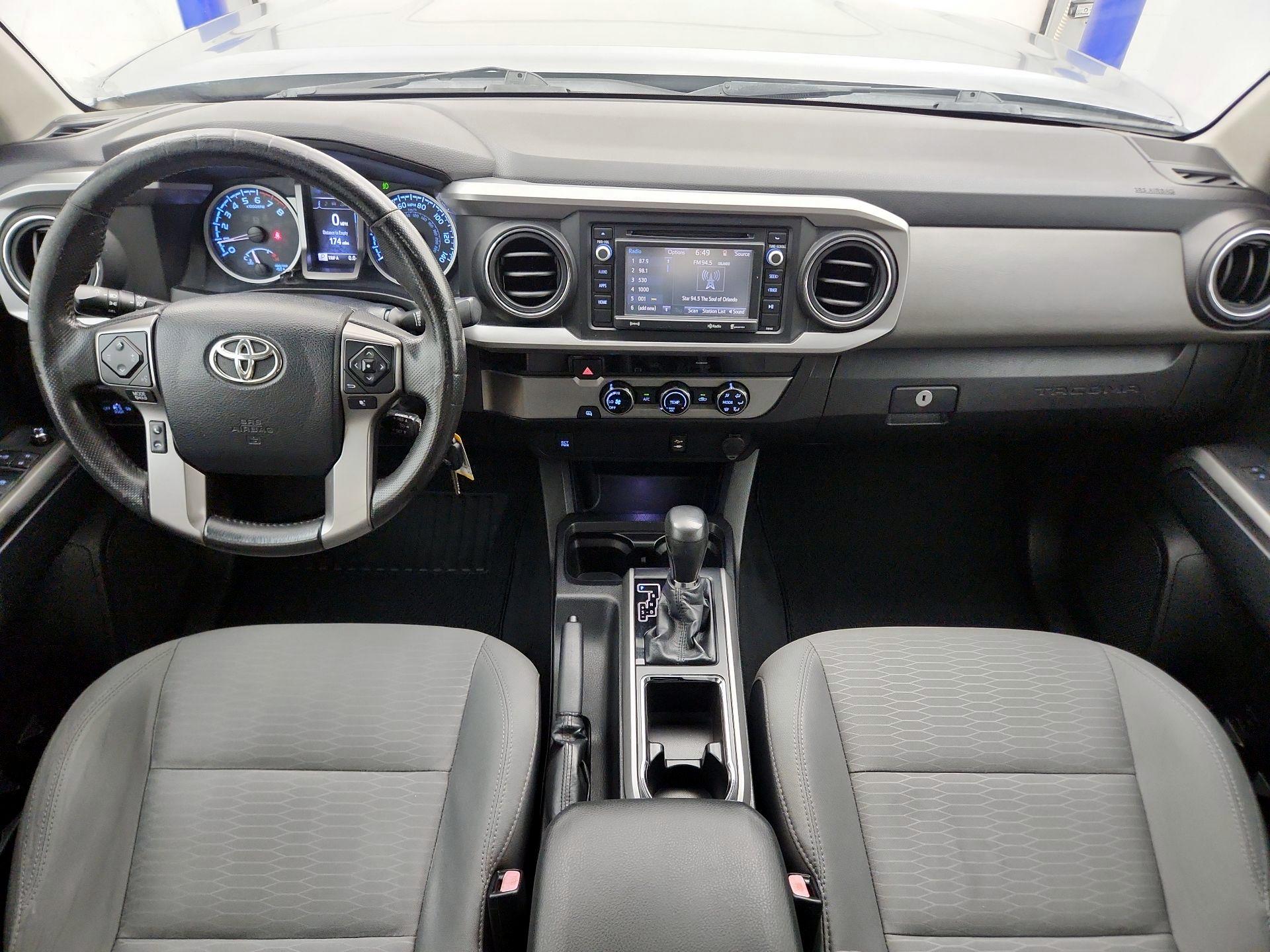 Thumbnail: 2016 Toyota Tacoma - 9