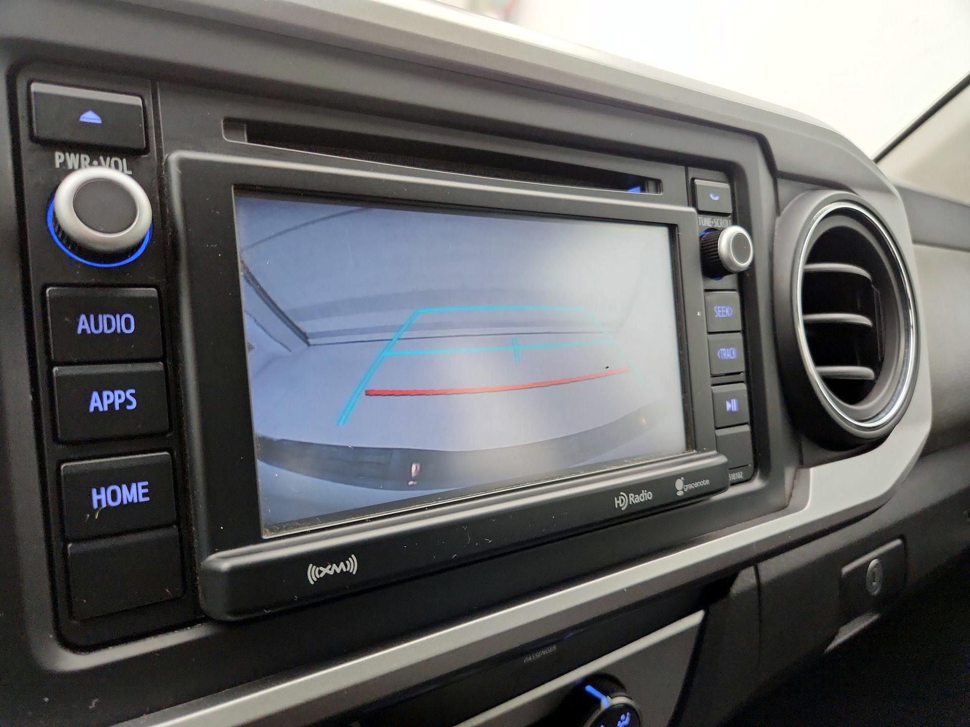 Thumbnail: 2016 Toyota Tacoma - 14