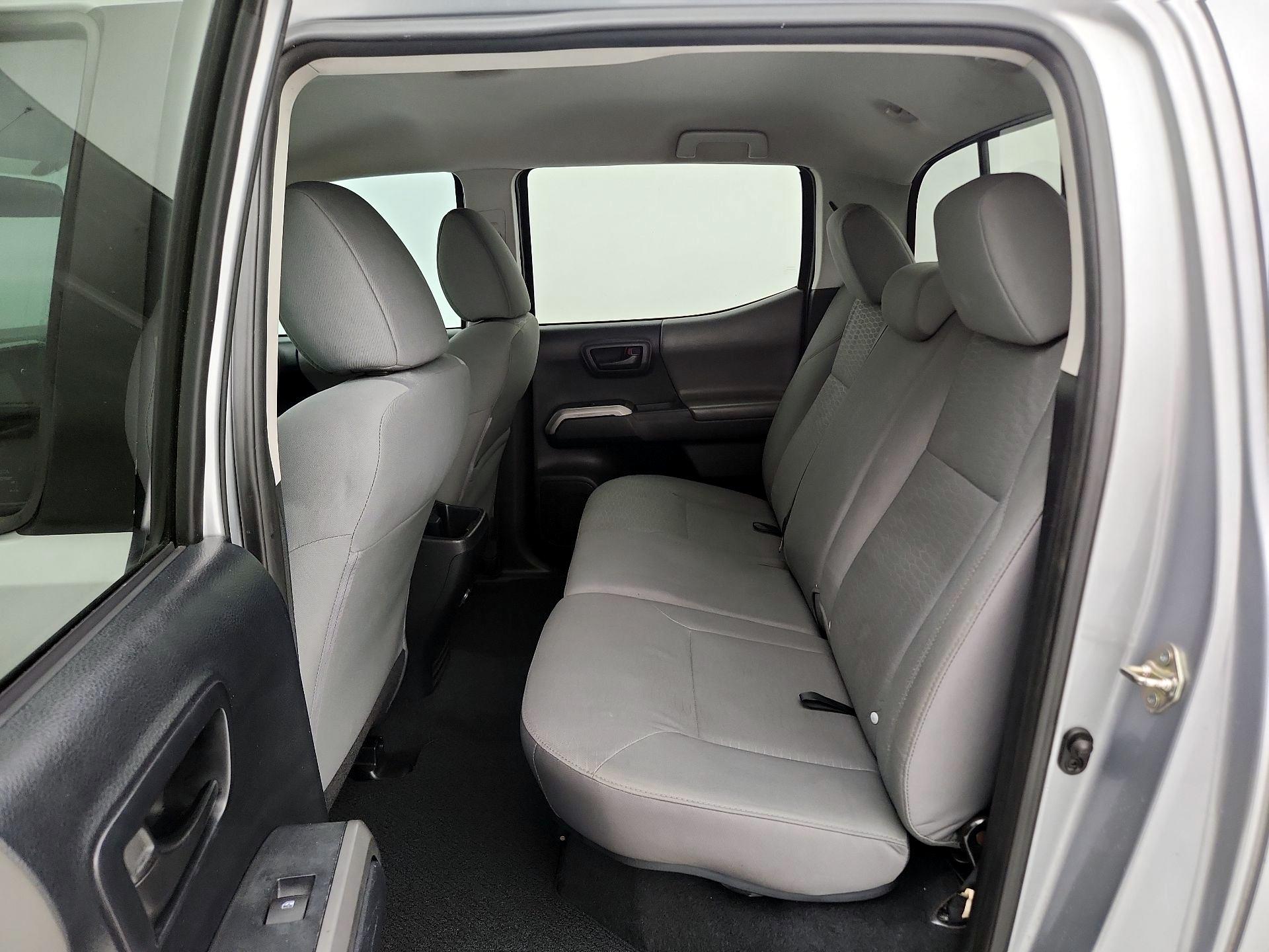 Thumbnail: 2016 Toyota Tacoma - 19