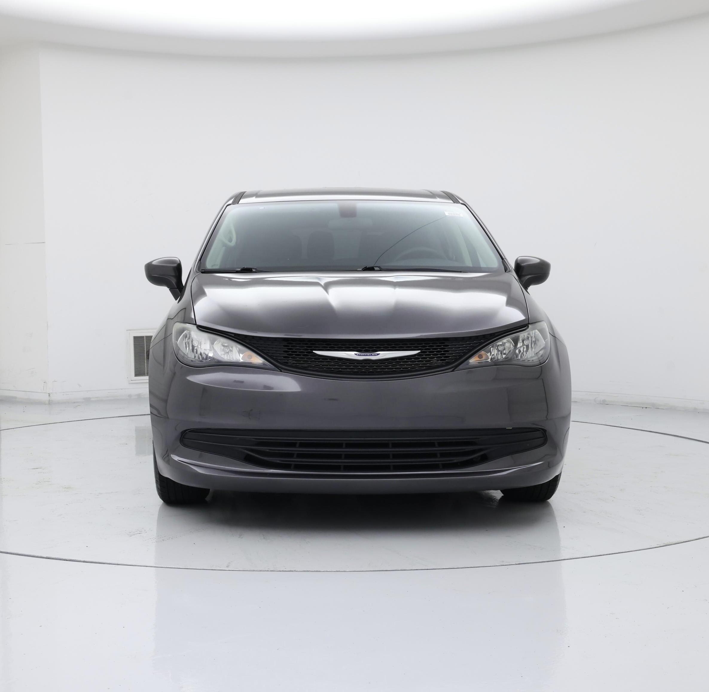 Thumbnail: 2020 Chrysler Voyager - 5