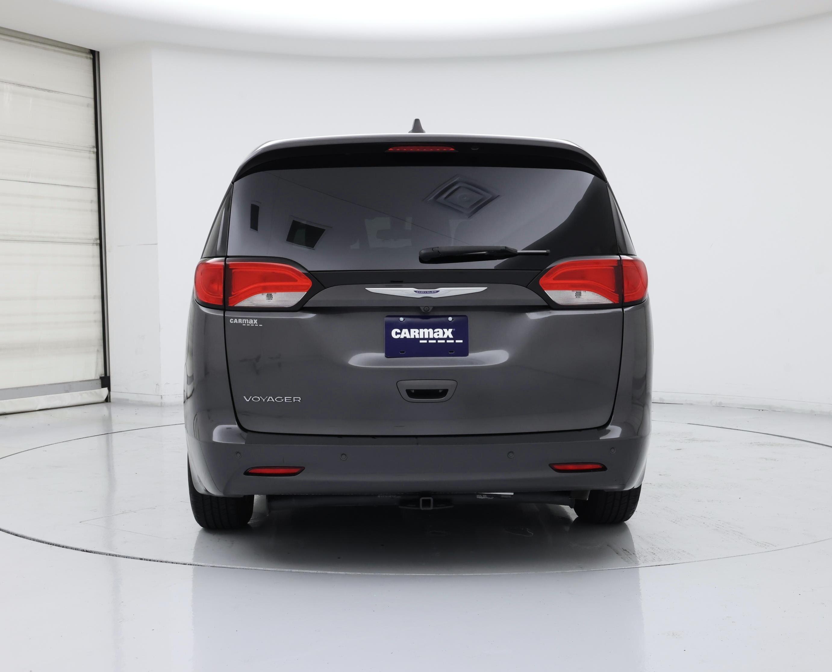 Thumbnail: 2020 Chrysler Voyager - 6