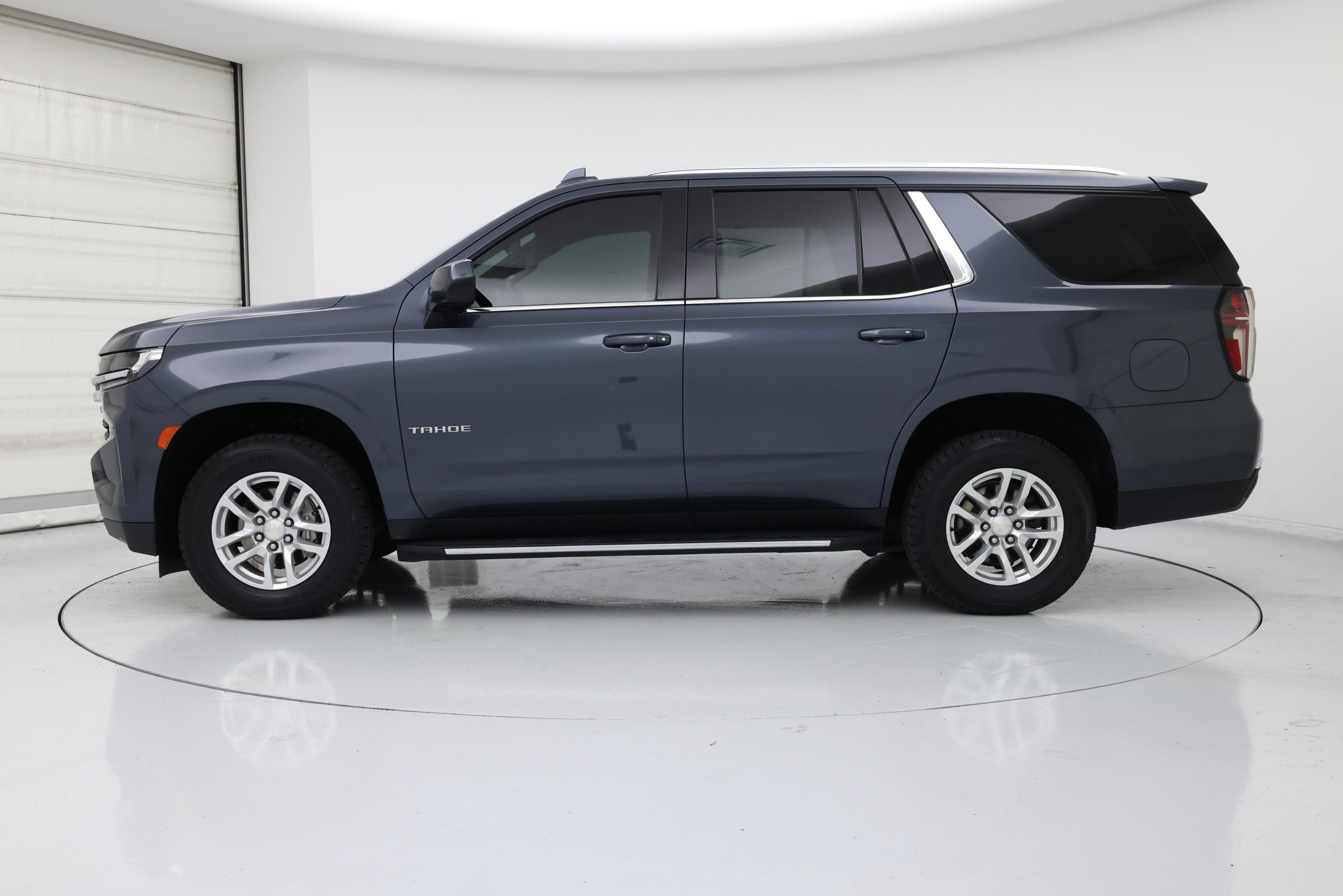 Thumbnail: 2021 Chevrolet Tahoe - 3