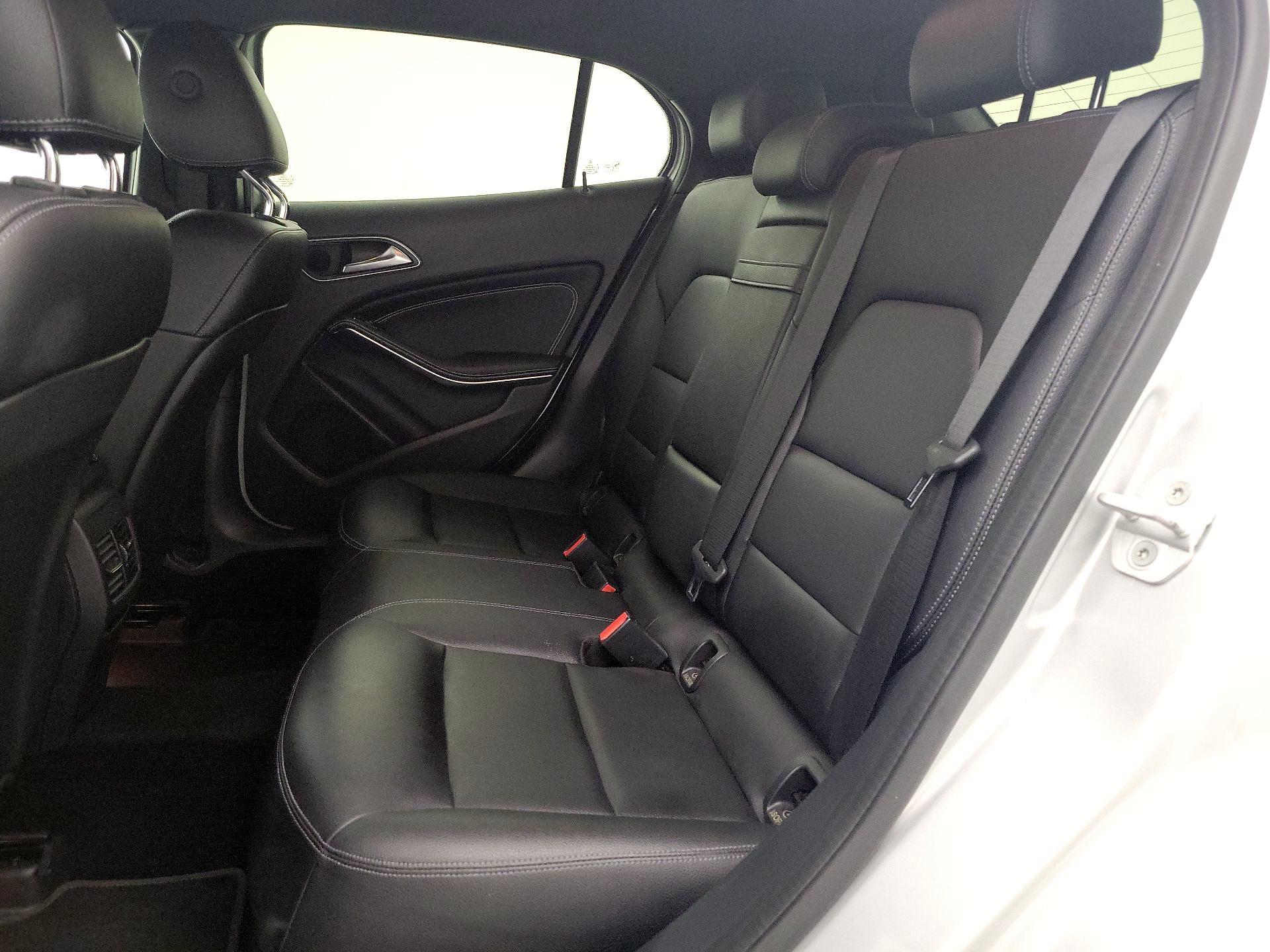 Thumbnail: 2016 Mercedes-Benz GLA - 19