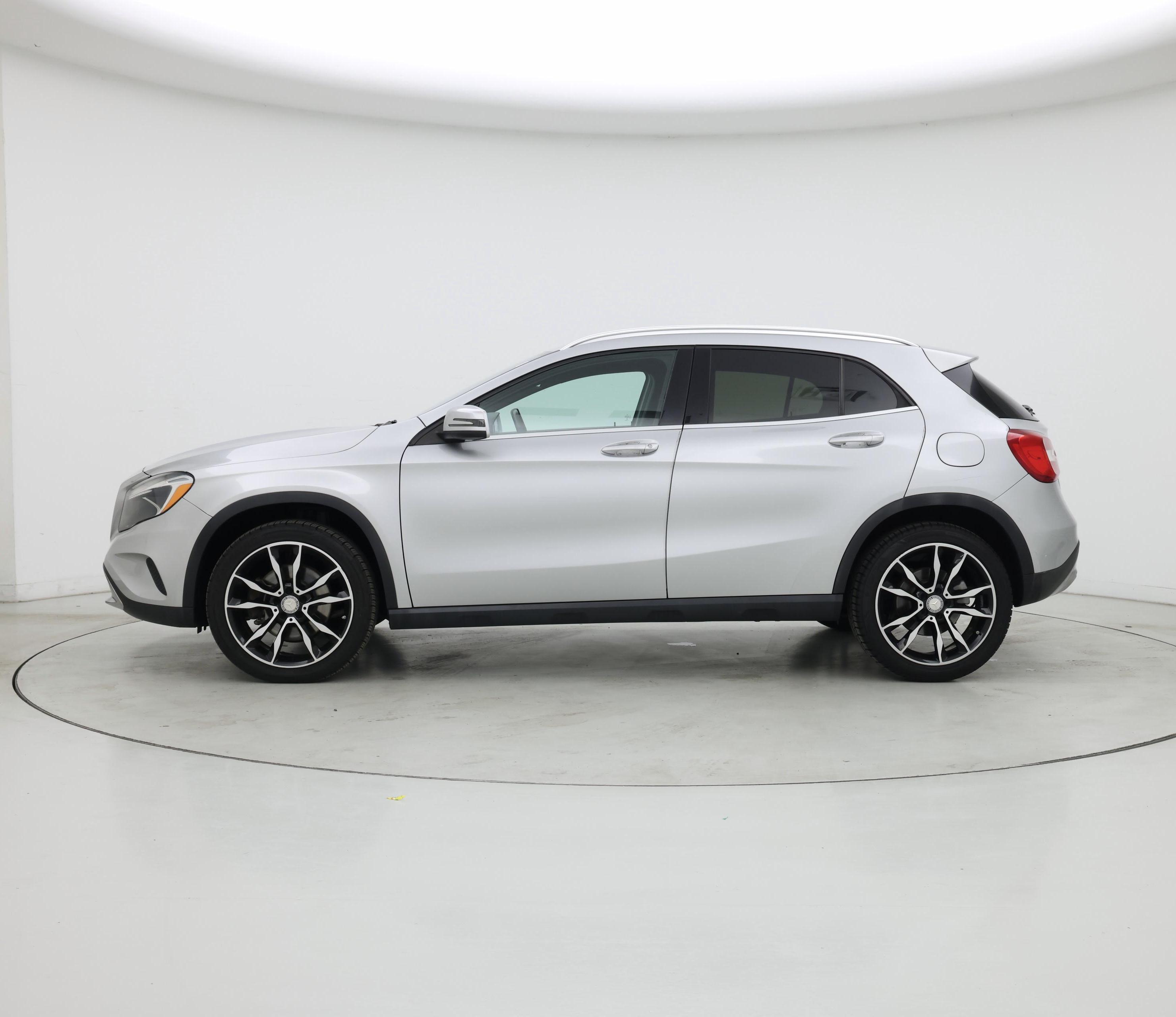 Thumbnail: 2016 Mercedes-Benz GLA - 3