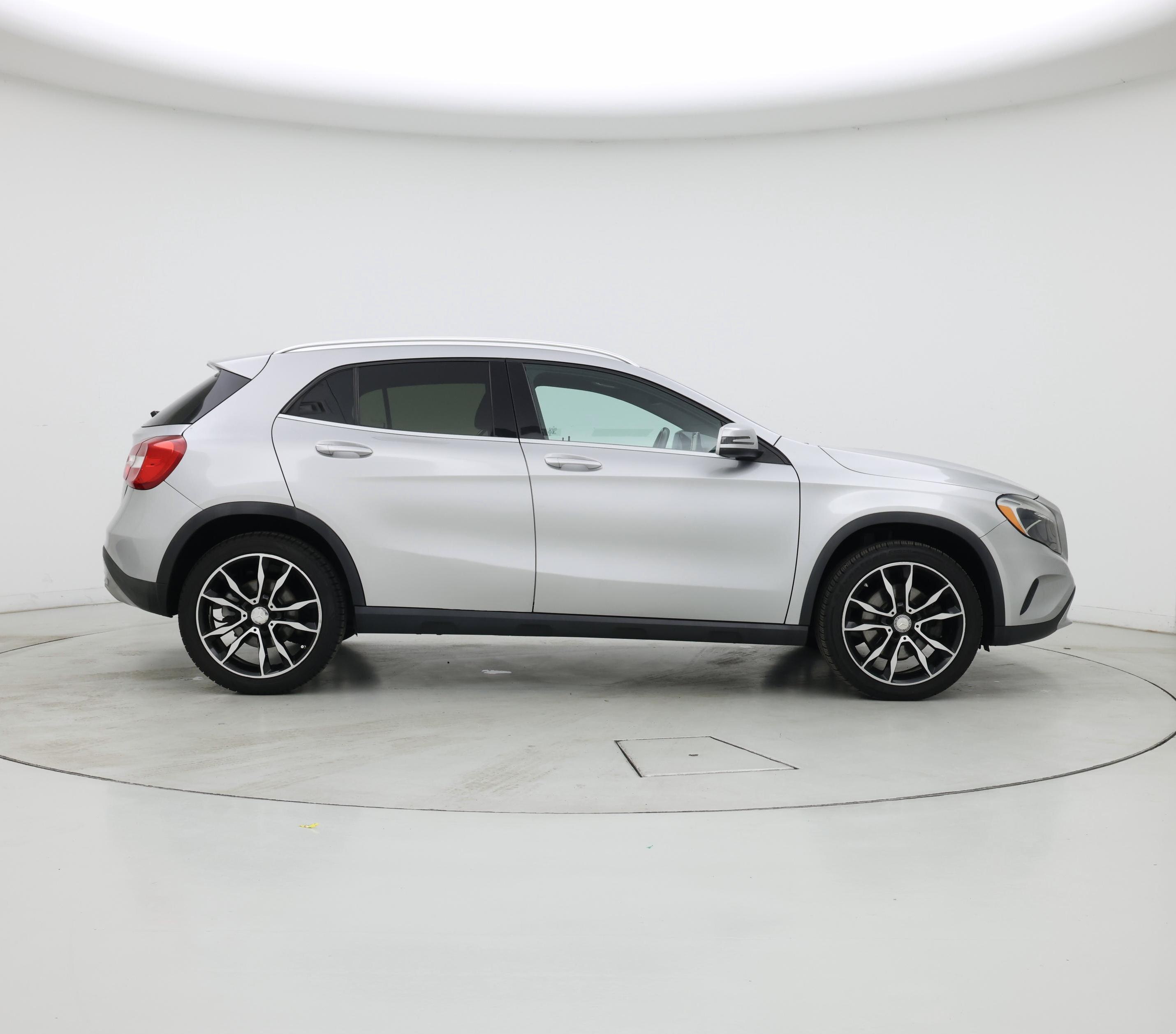 Thumbnail: 2016 Mercedes-Benz GLA - 7