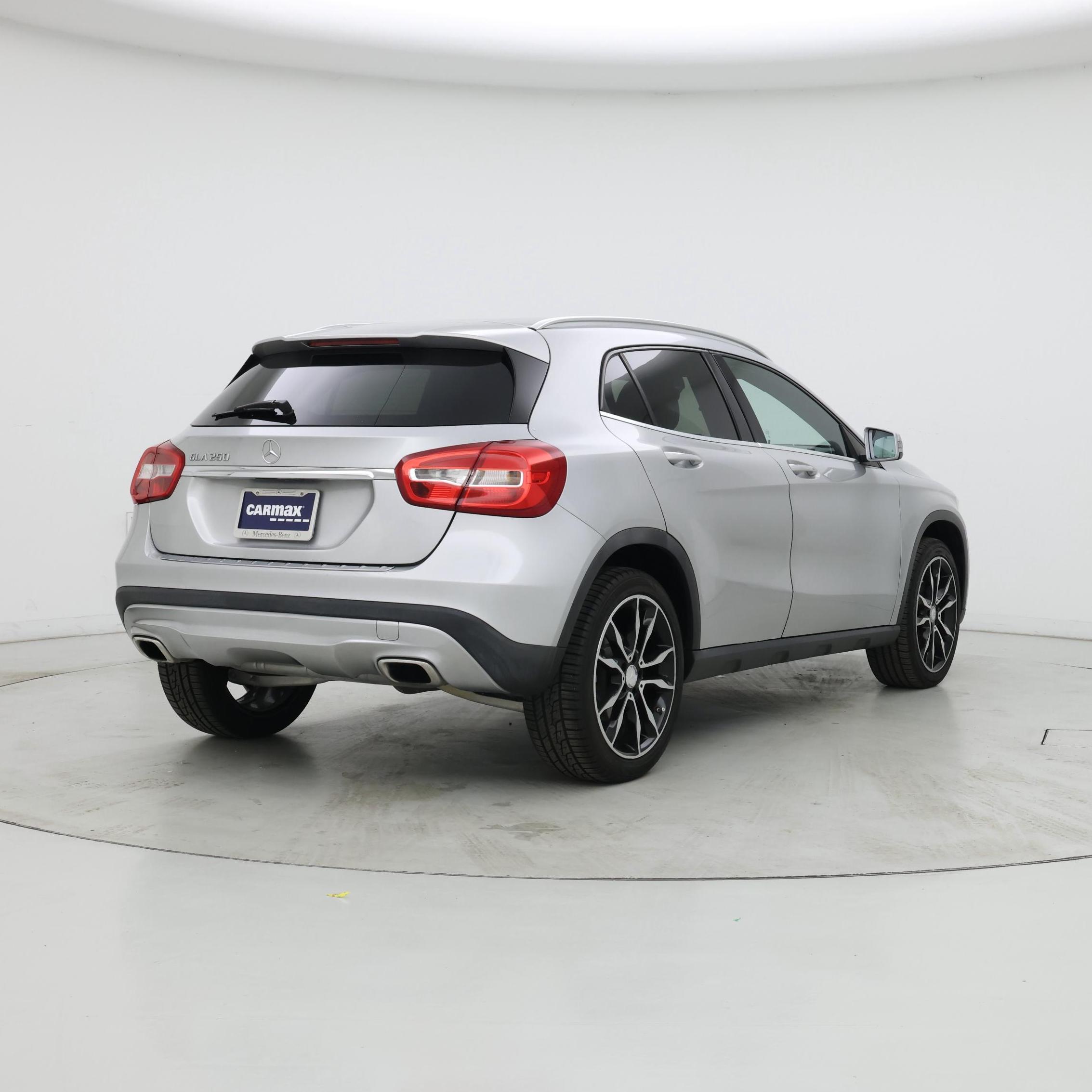 Thumbnail: 2016 Mercedes-Benz GLA - 8