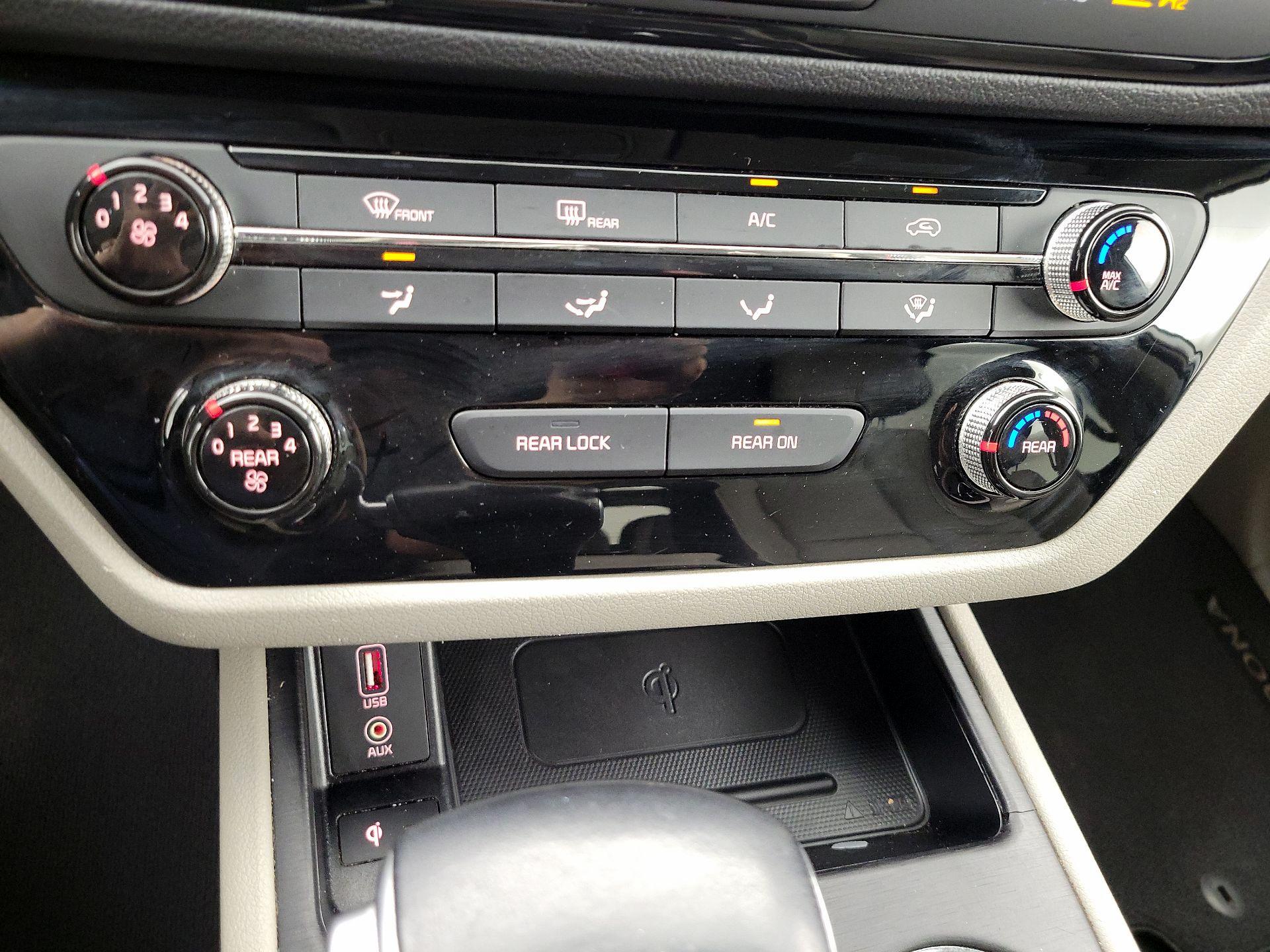 Thumbnail: 2019 Kia Sedona - 16