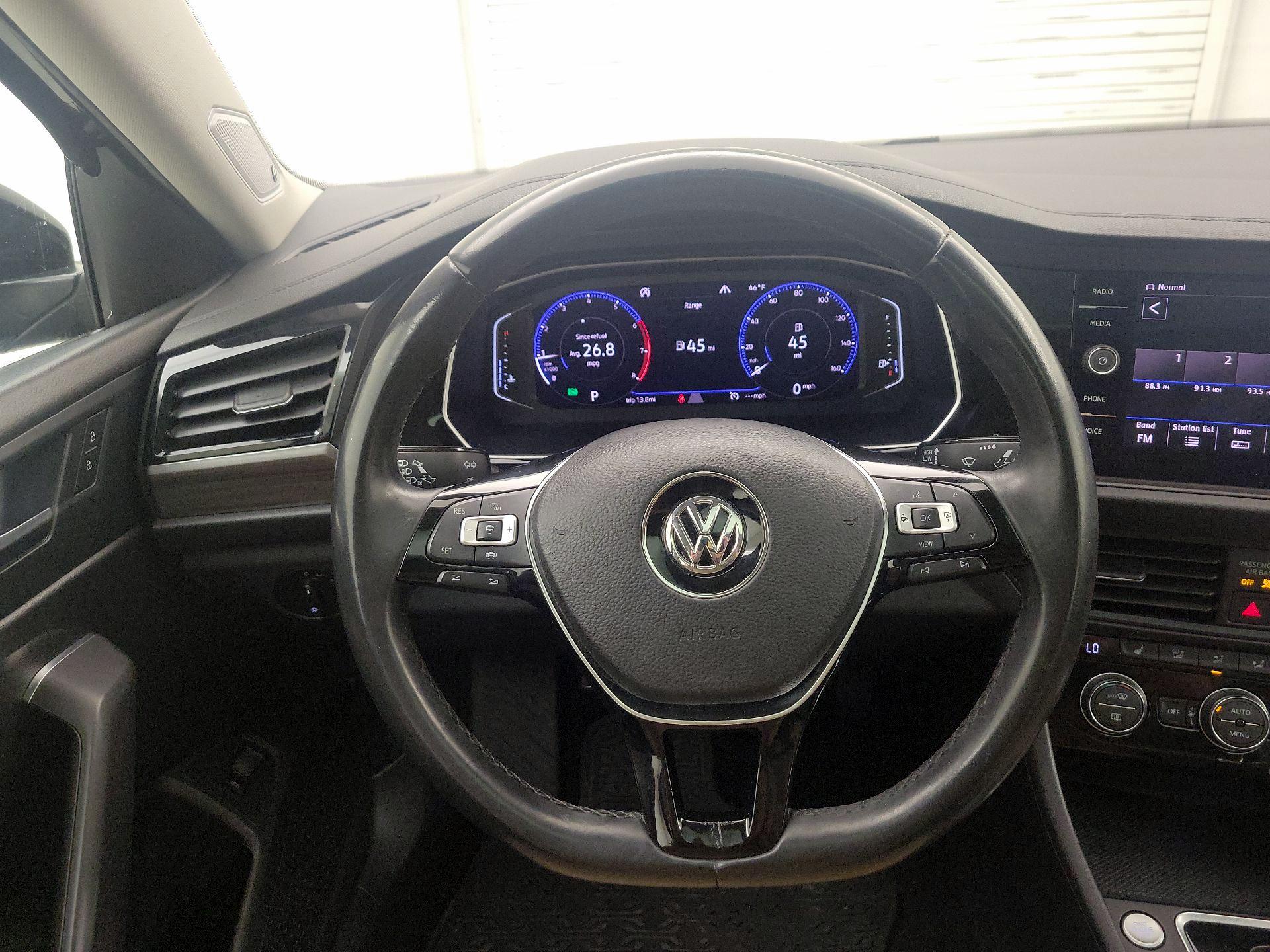 Thumbnail: 2019 Volkswagen Jetta - 10