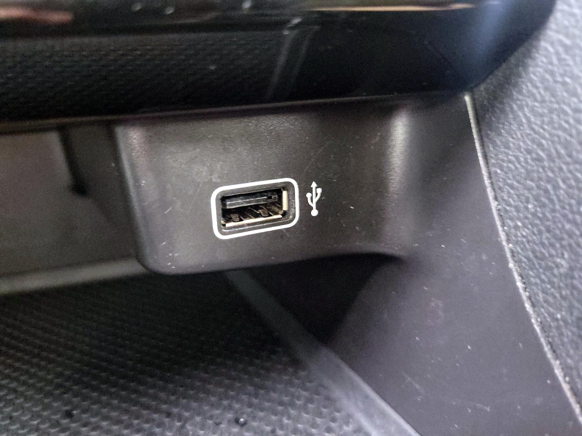 Thumbnail: 2019 Volkswagen Jetta - 18