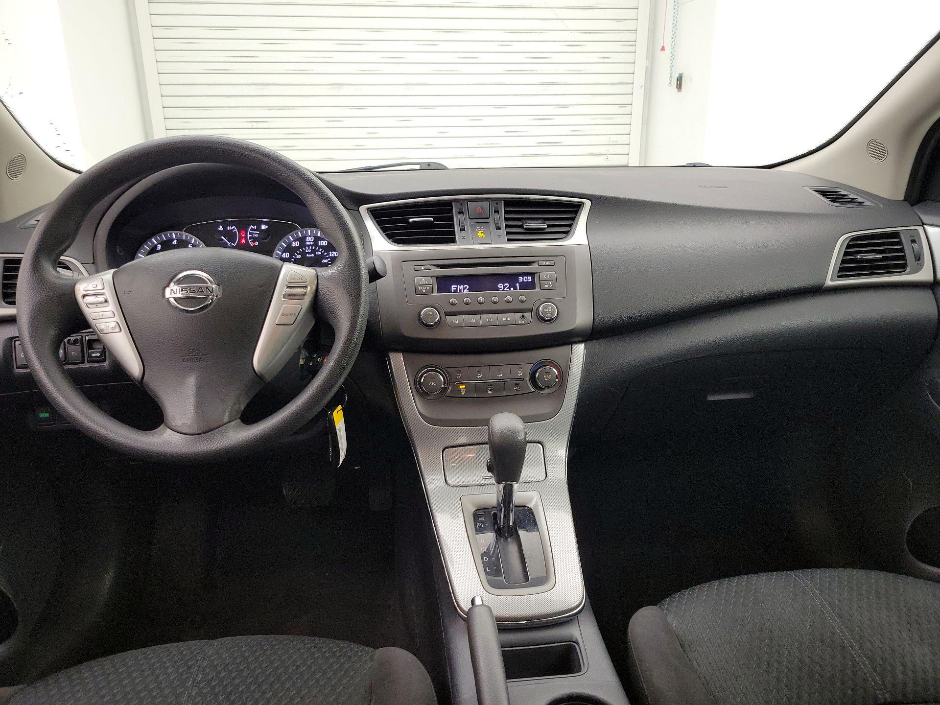 Thumbnail: 2014 Nissan Sentra - 9