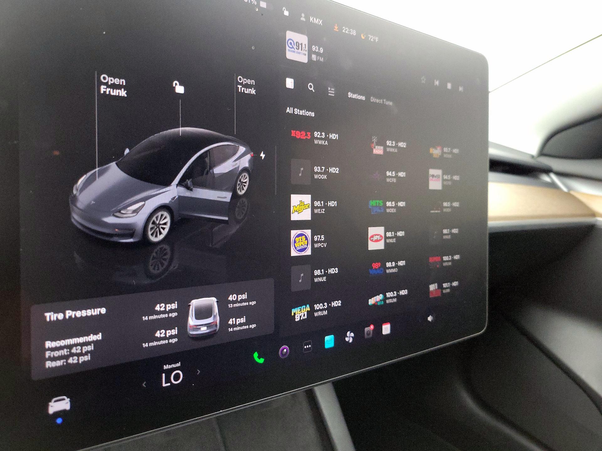 Thumbnail: 2022 Tesla Model 3 - 15