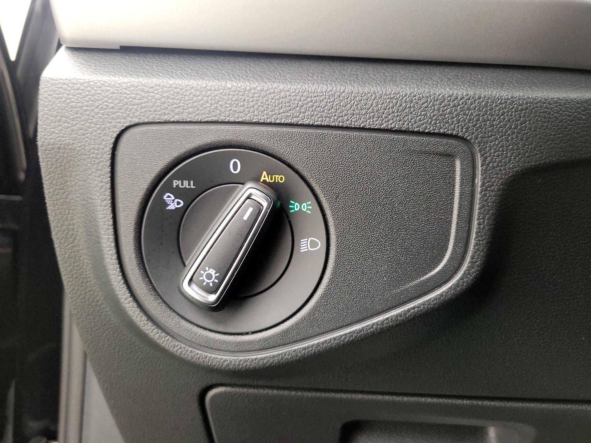 Thumbnail: 2021 Volkswagen Atlas - 13