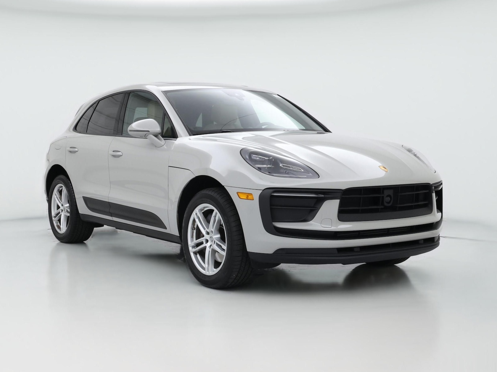 2025 Porsche Macan T