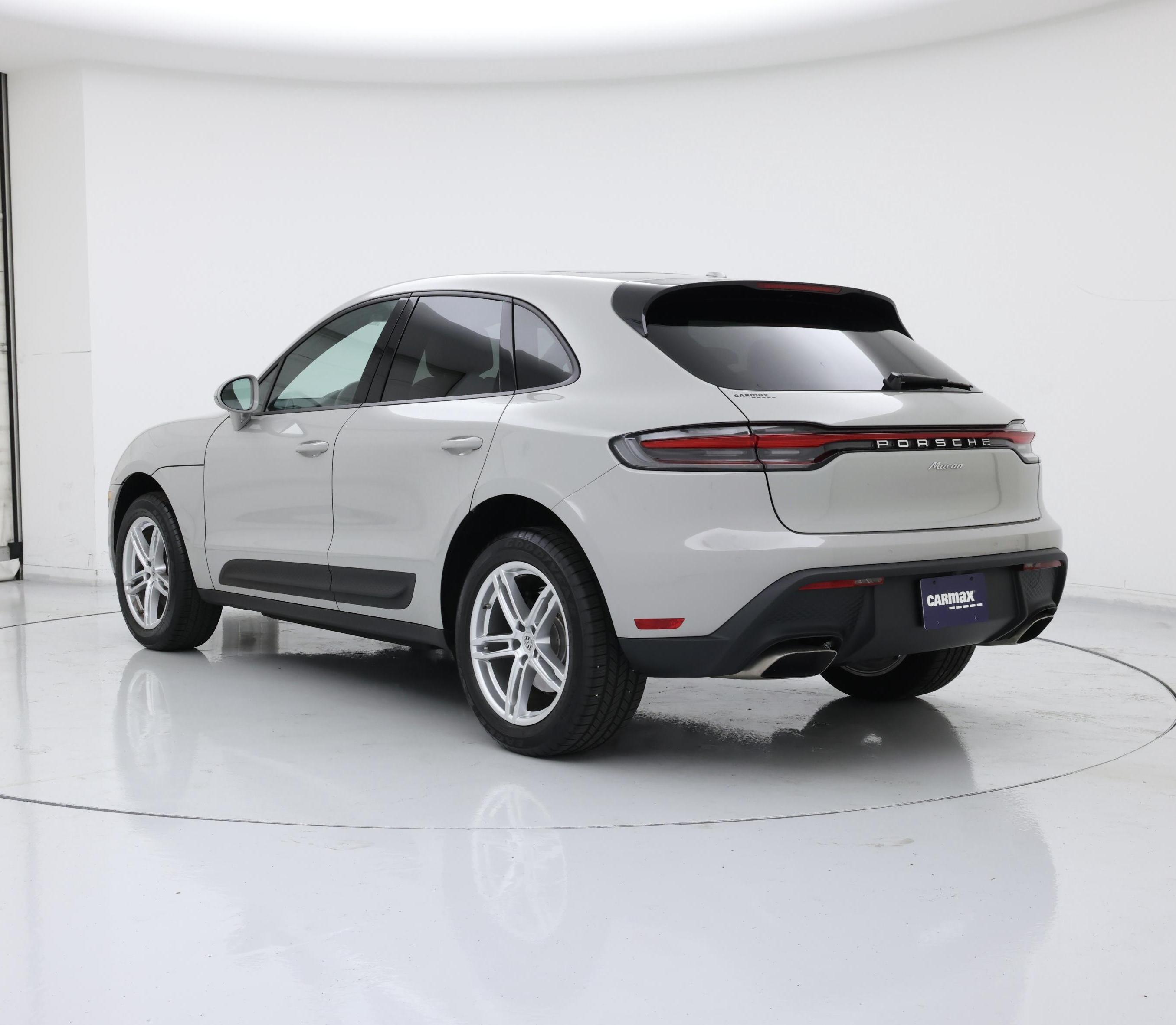 Thumbnail: 2025 Porsche Macan - 2