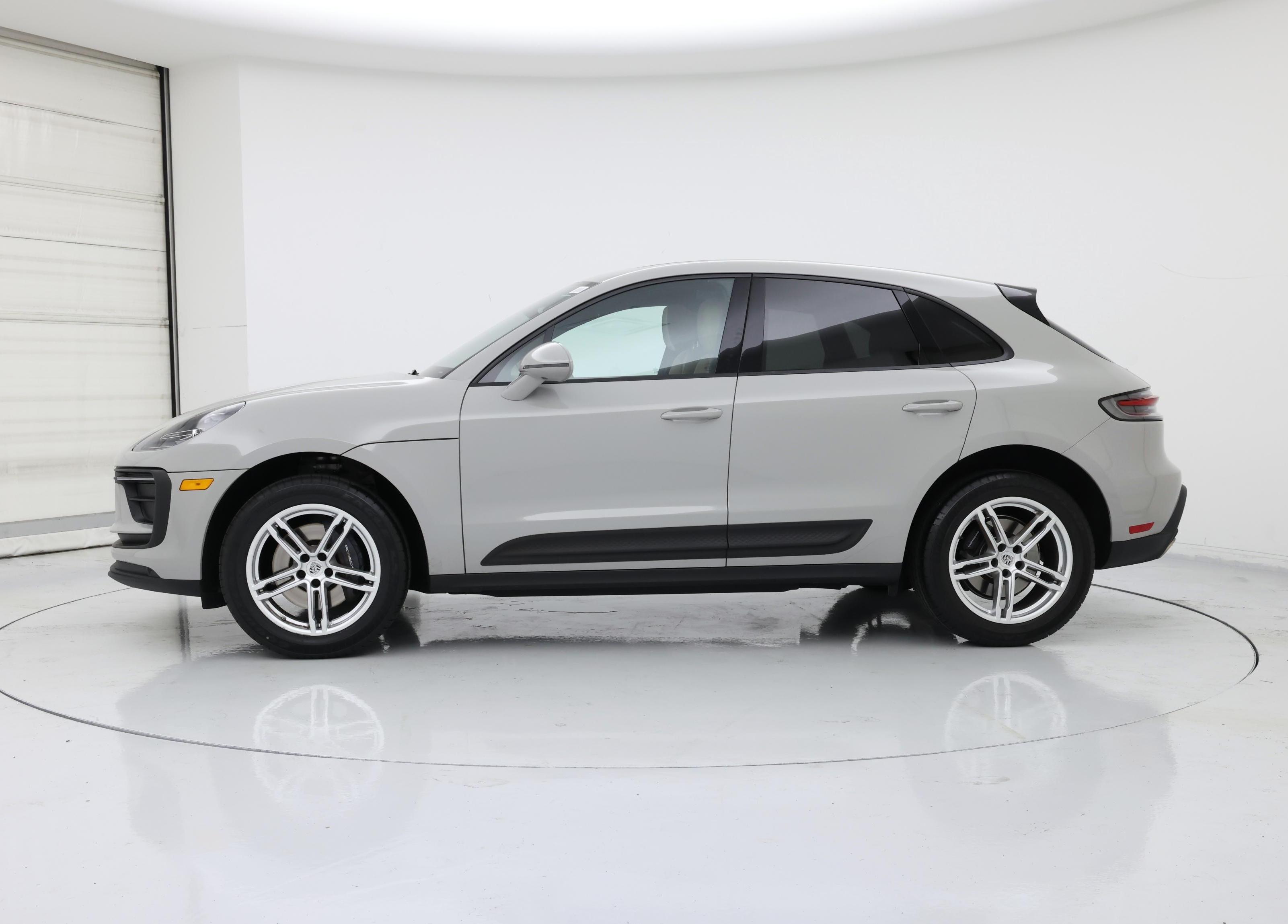 Thumbnail: 2025 Porsche Macan - 3