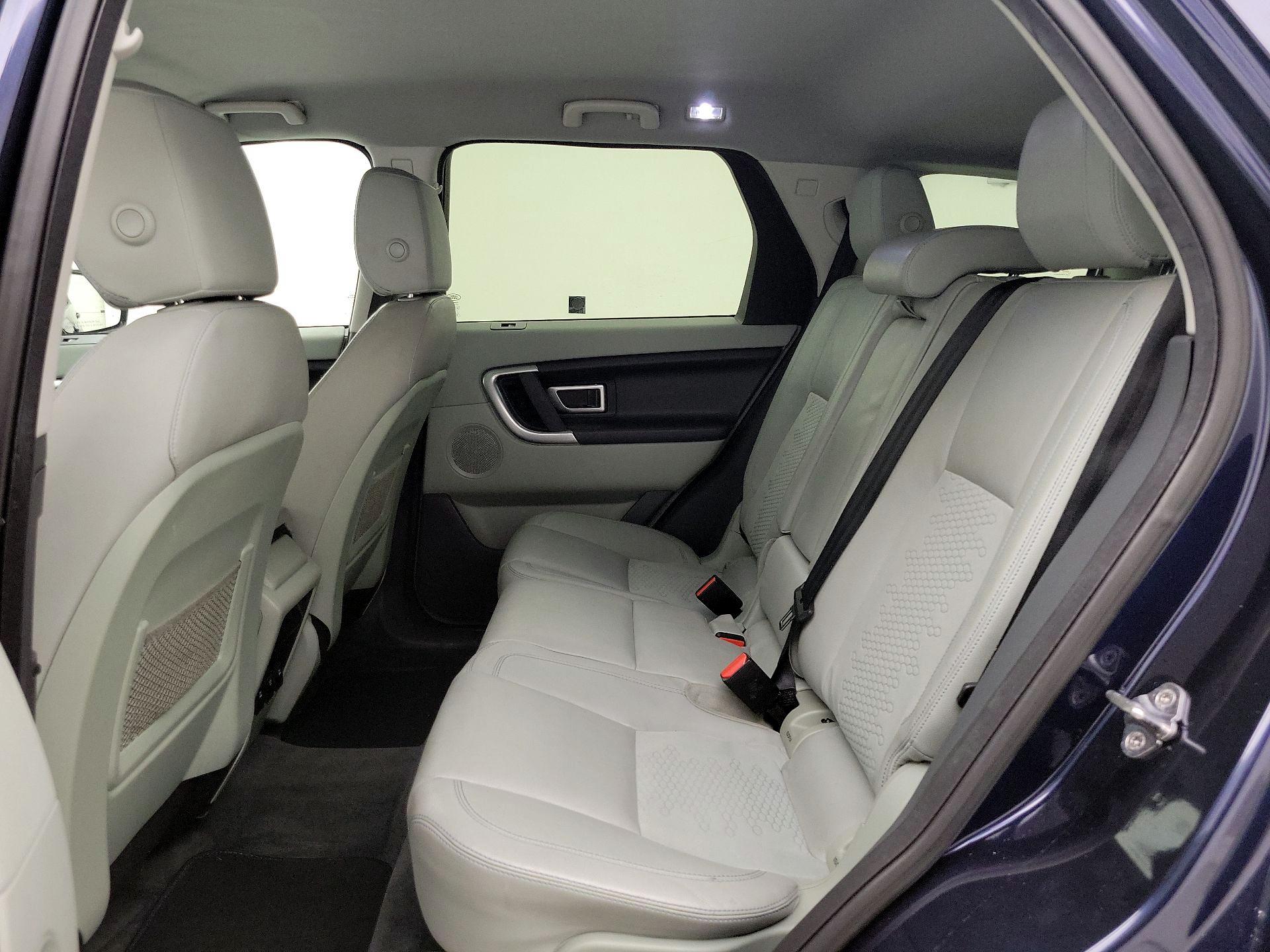 Thumbnail: 2016 Land Rover Discovery Sport - 19