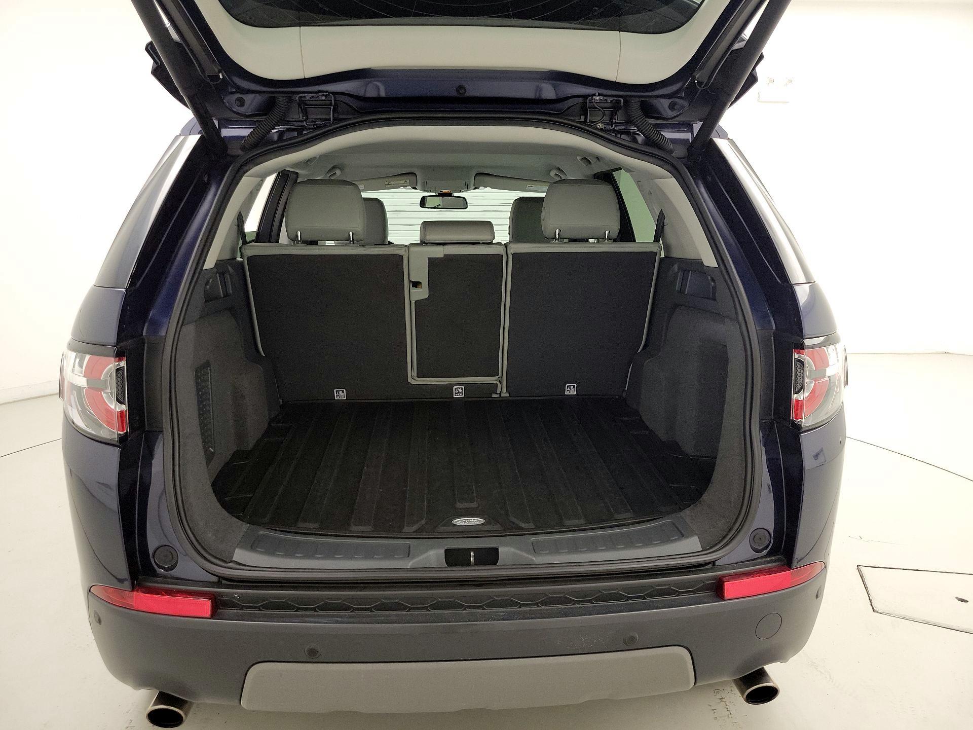 Thumbnail: 2016 Land Rover Discovery Sport - 20