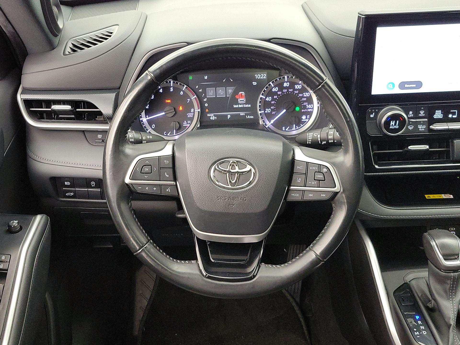 Thumbnail: 2023 Toyota Highlander - 10