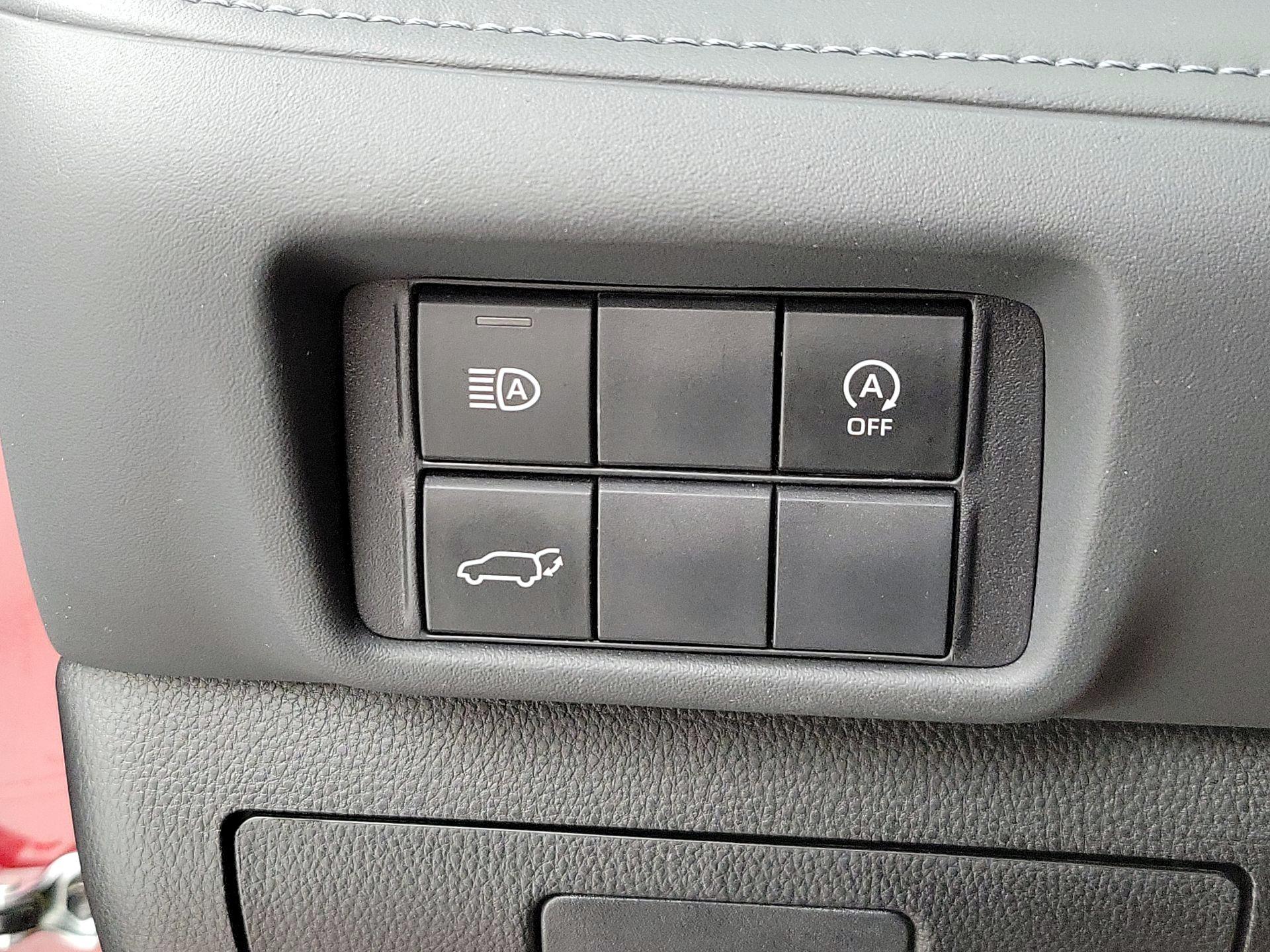 Thumbnail: 2023 Toyota Highlander - 13