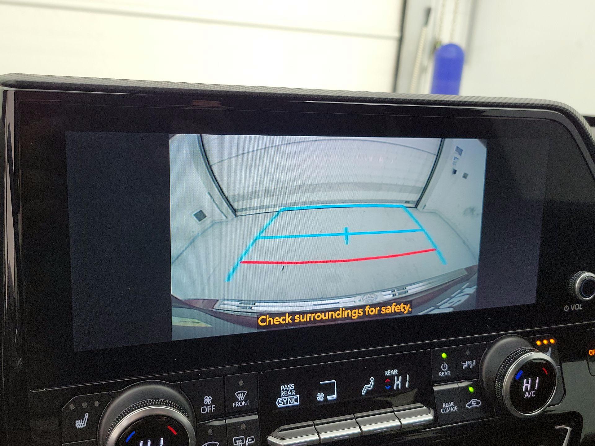 Thumbnail: 2023 Toyota Highlander - 14