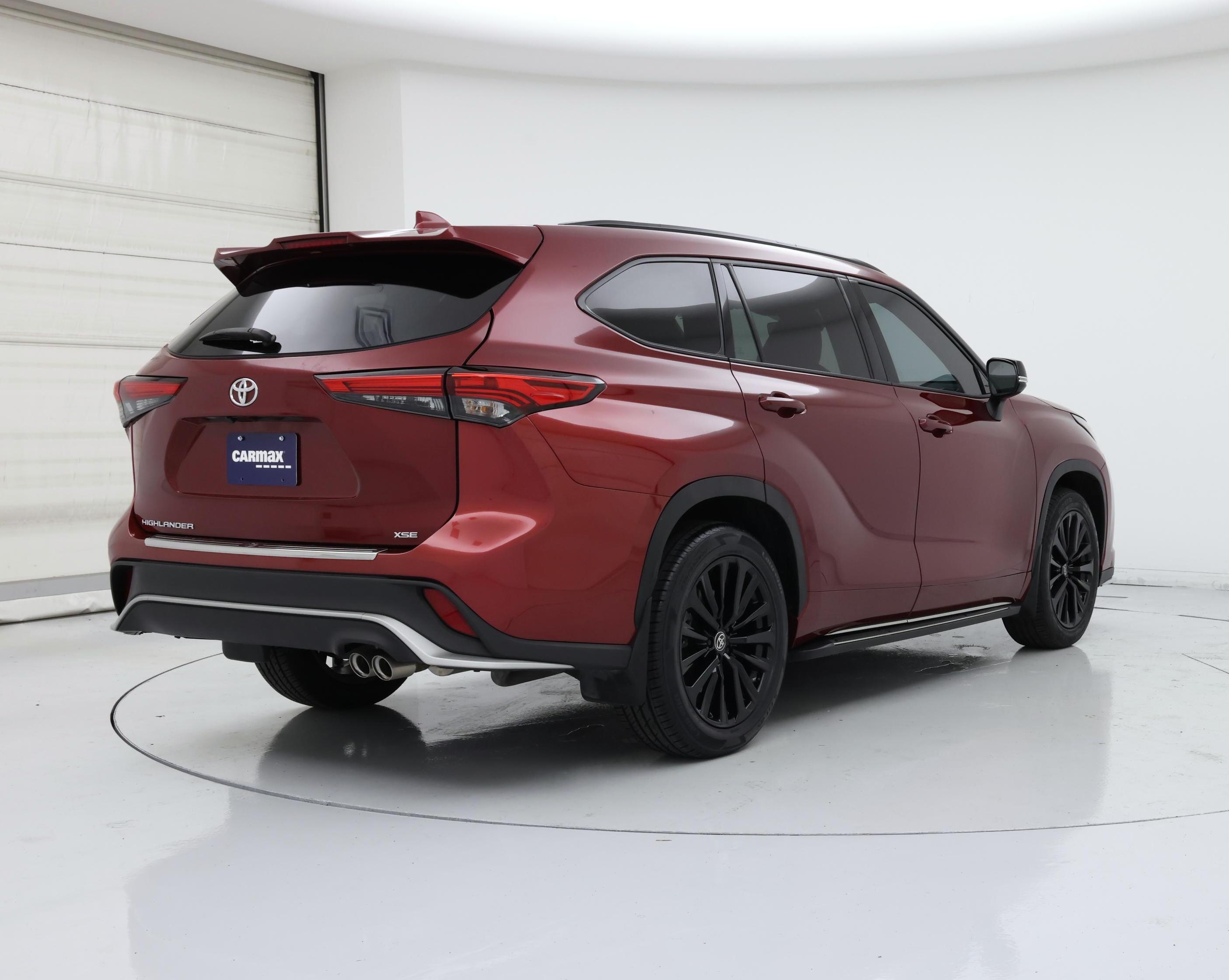 Thumbnail: 2023 Toyota Highlander - 8