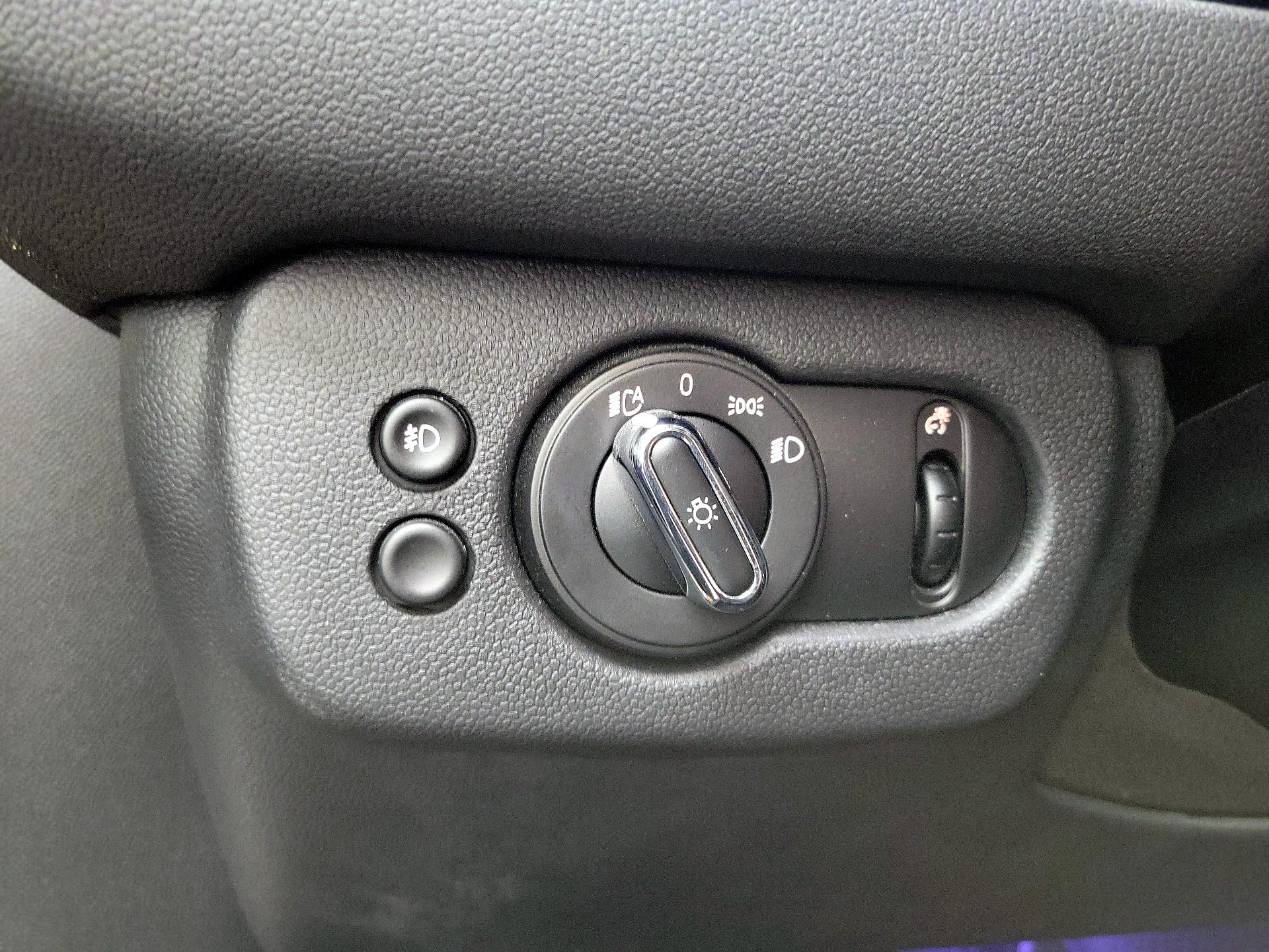 Thumbnail: 2019 MINI Cooper Clubman - 13