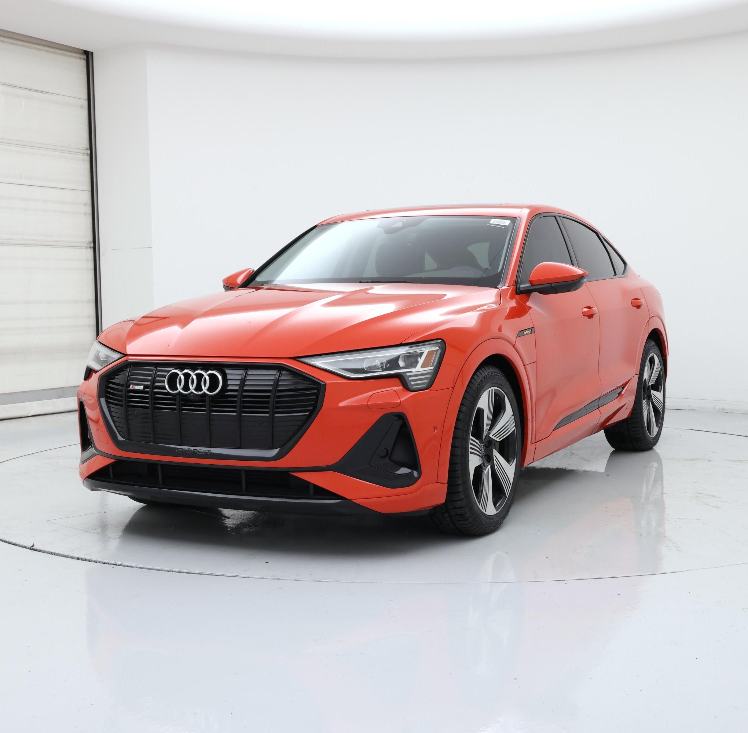 Thumbnail: 2021 Audi e-tron S - 4