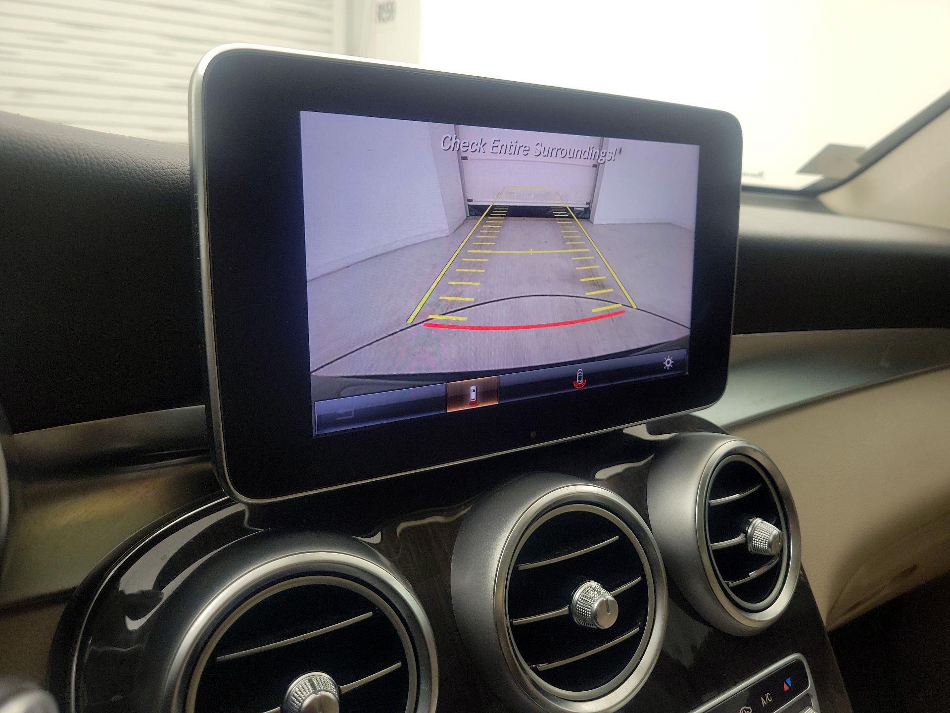 Thumbnail: 2016 Mercedes-Benz GLC - 15