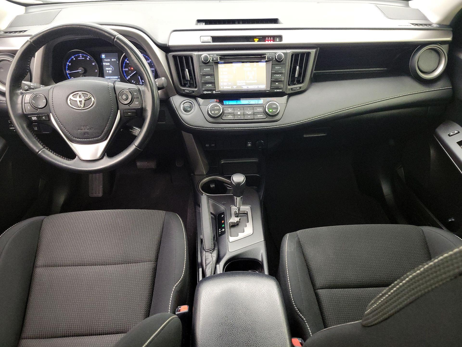 Thumbnail: 2018 Toyota RAV4 - 9