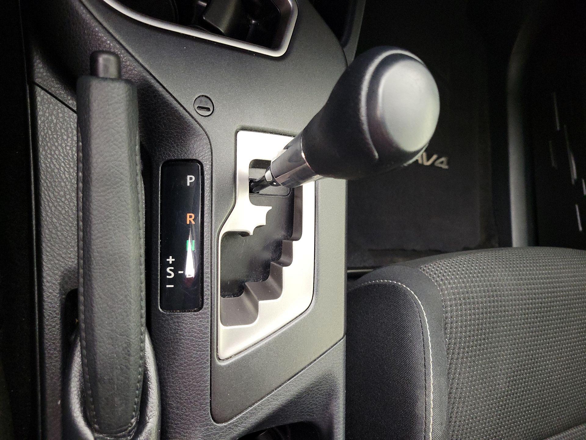 Thumbnail: 2018 Toyota RAV4 - 17