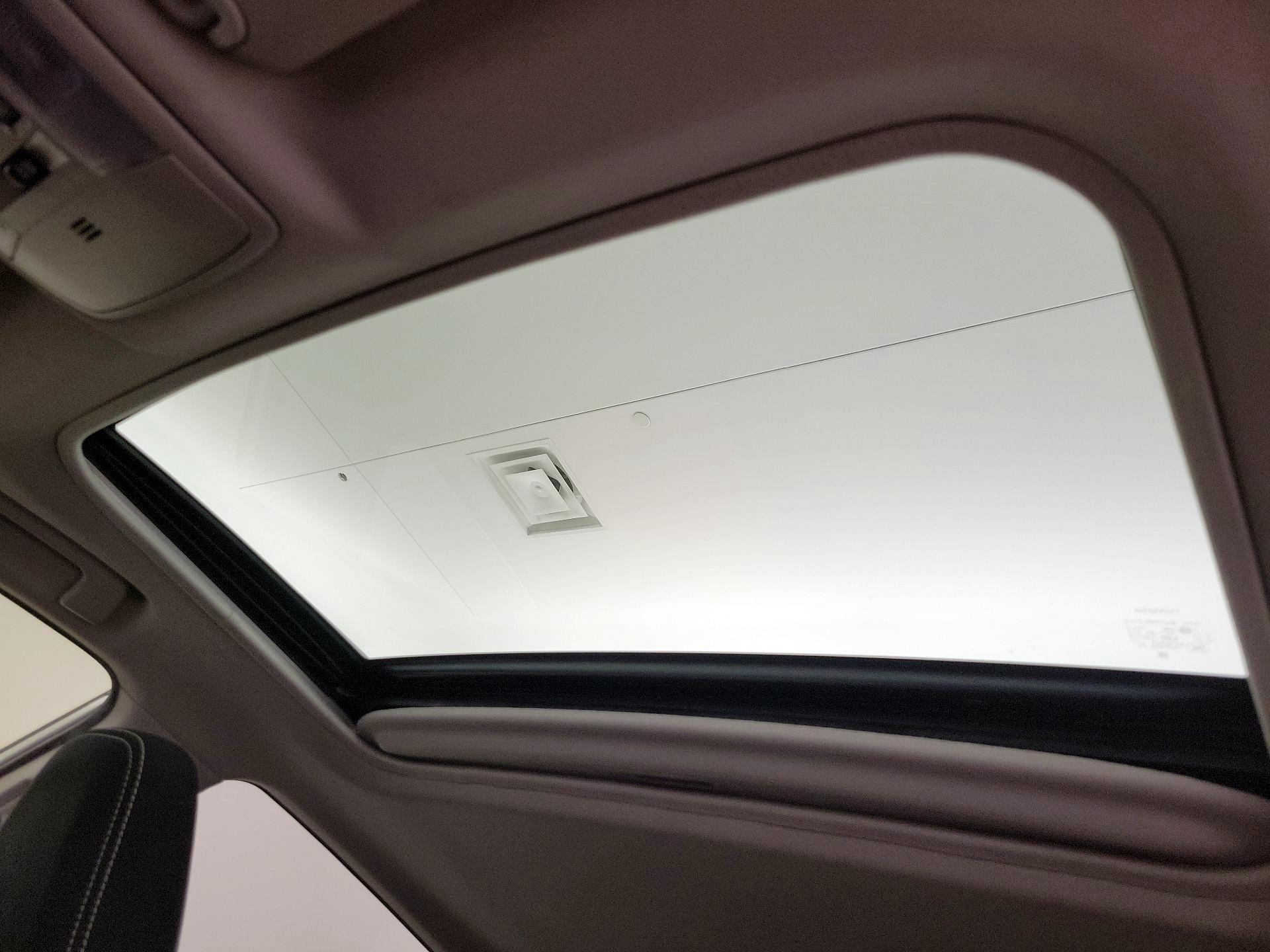 Thumbnail: 2018 Toyota RAV4 - 19