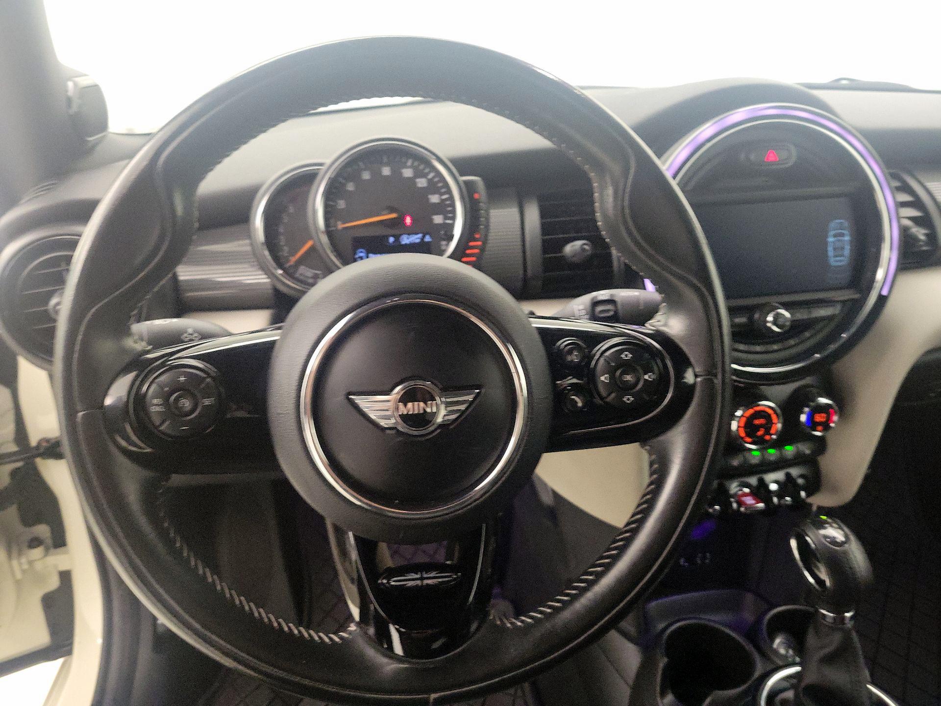 Thumbnail: 2016 MINI Cooper - 10