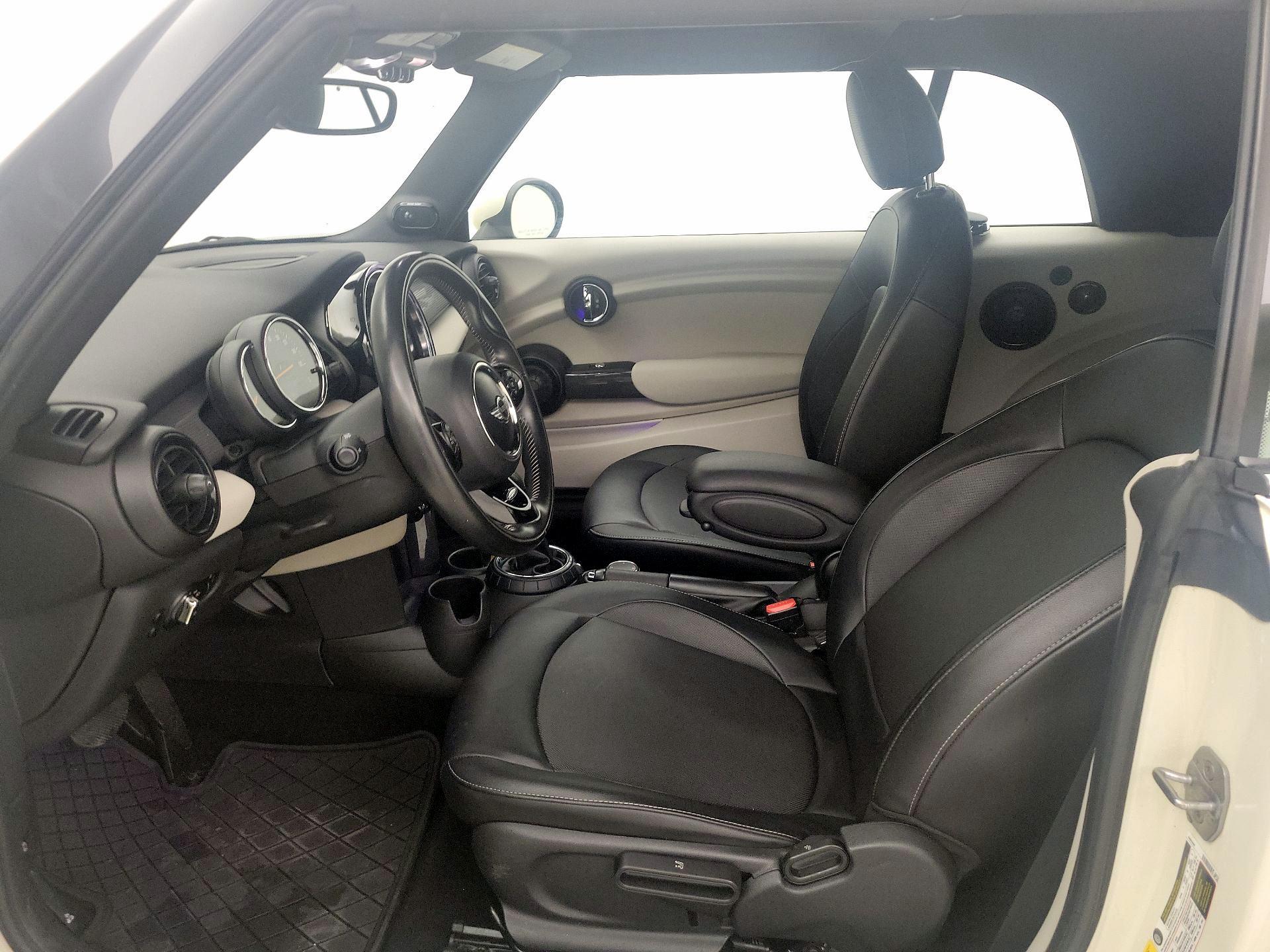 Thumbnail: 2016 MINI Cooper - 11