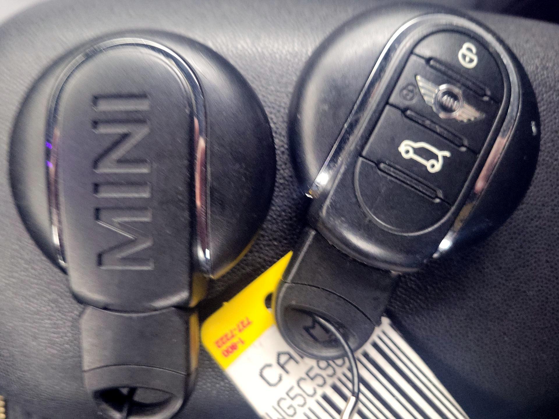 Thumbnail: 2016 MINI Cooper - 20