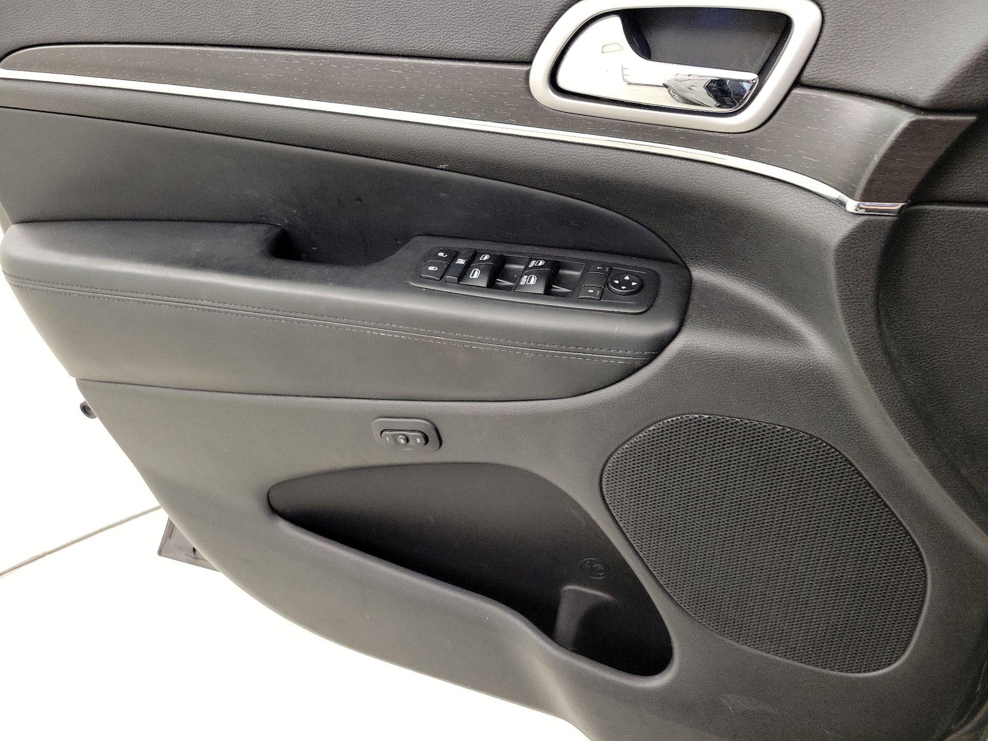 Thumbnail: 2018 Jeep Grand Cherokee - 12