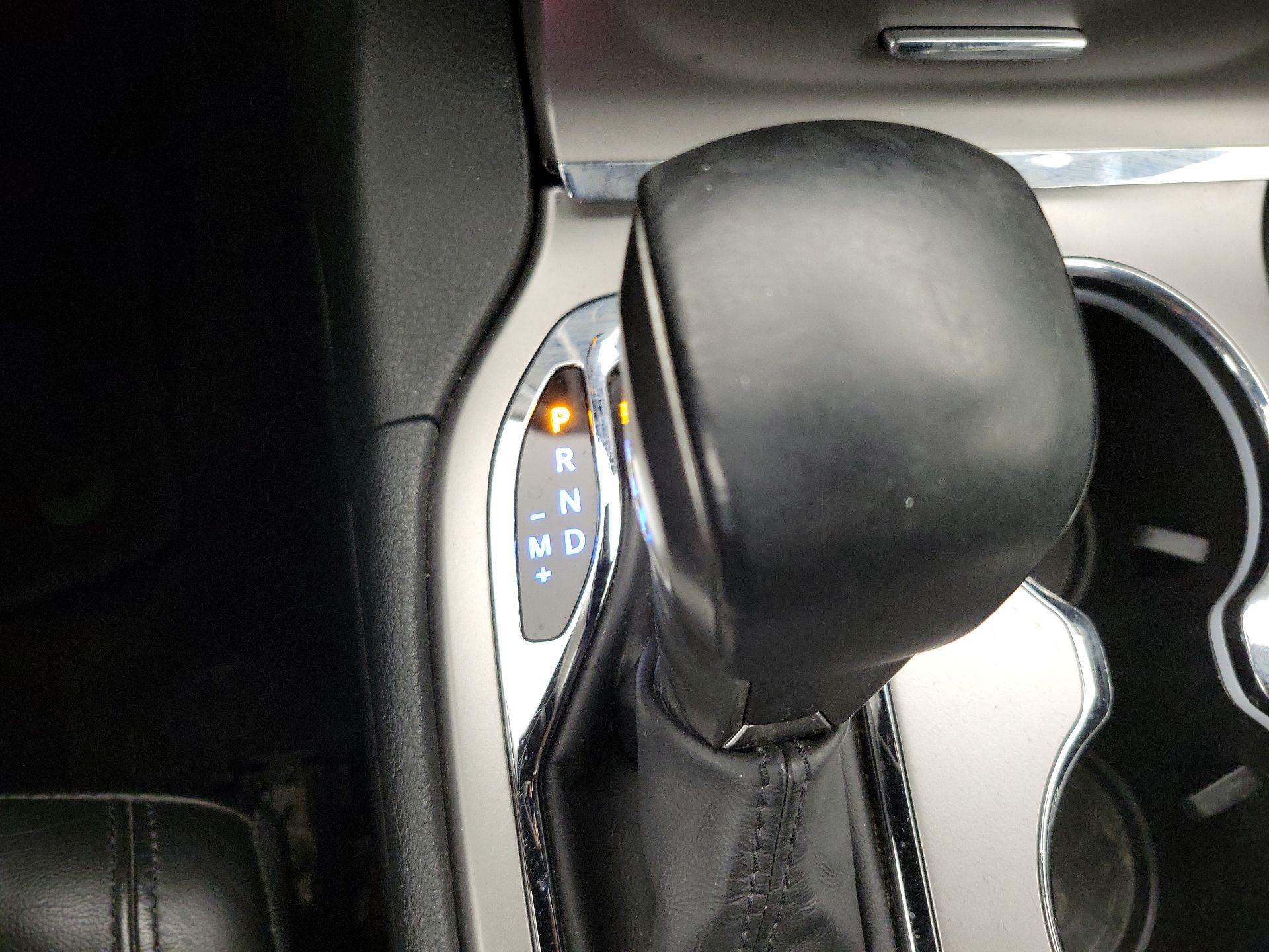 Thumbnail: 2018 Jeep Grand Cherokee - 17