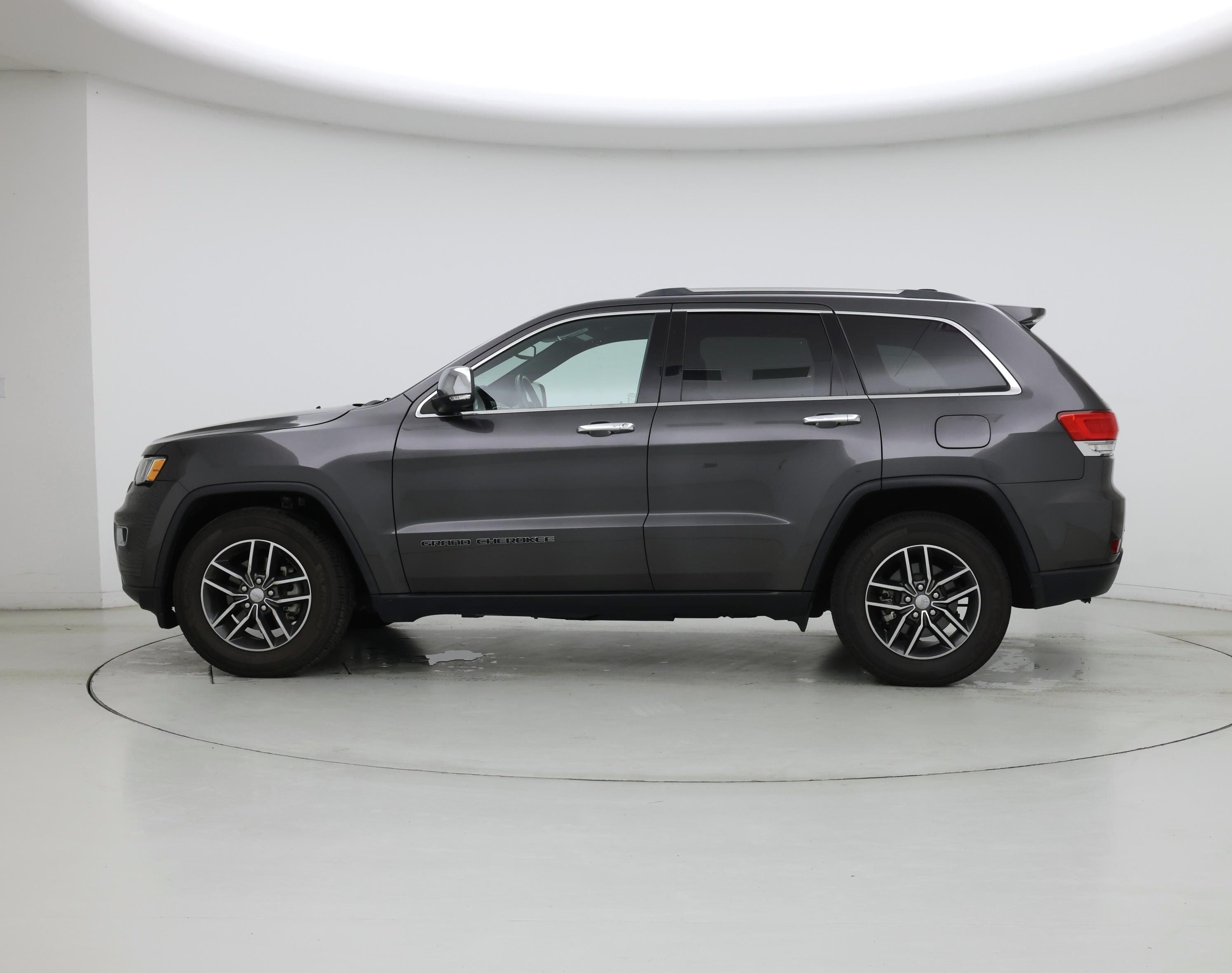 Thumbnail: 2018 Jeep Grand Cherokee - 3