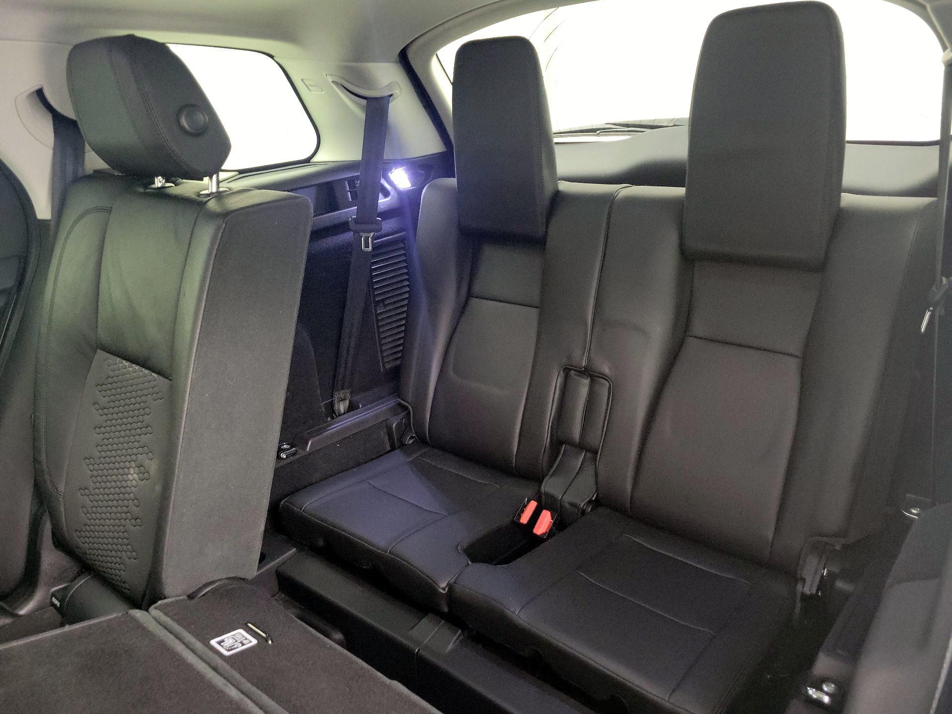 Thumbnail: 2018 Land Rover Discovery Sport - 20