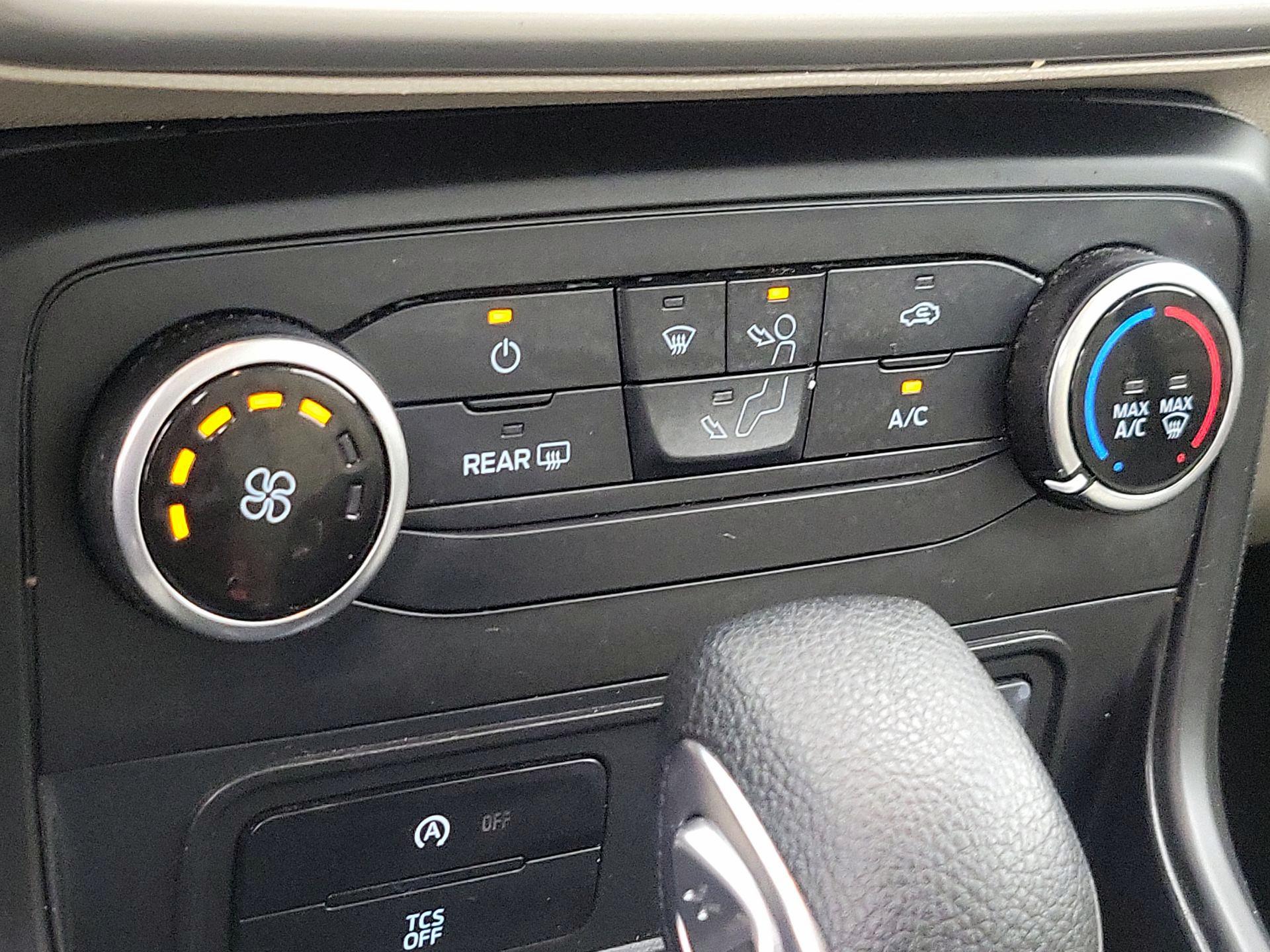 Thumbnail: 2020 Ford EcoSport - 16