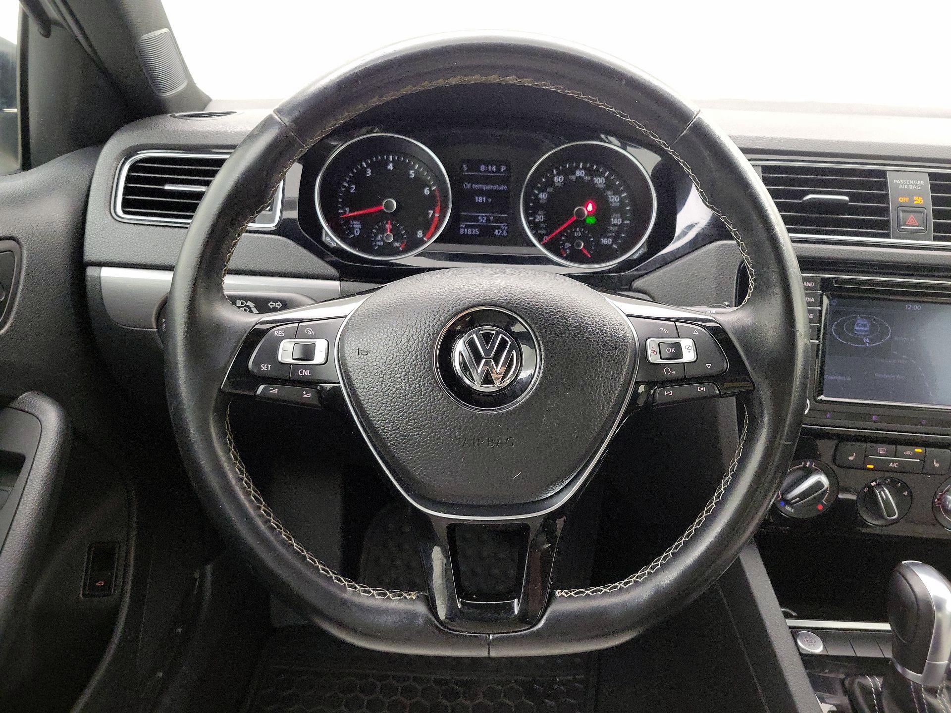 Thumbnail: 2016 Volkswagen Jetta - 10