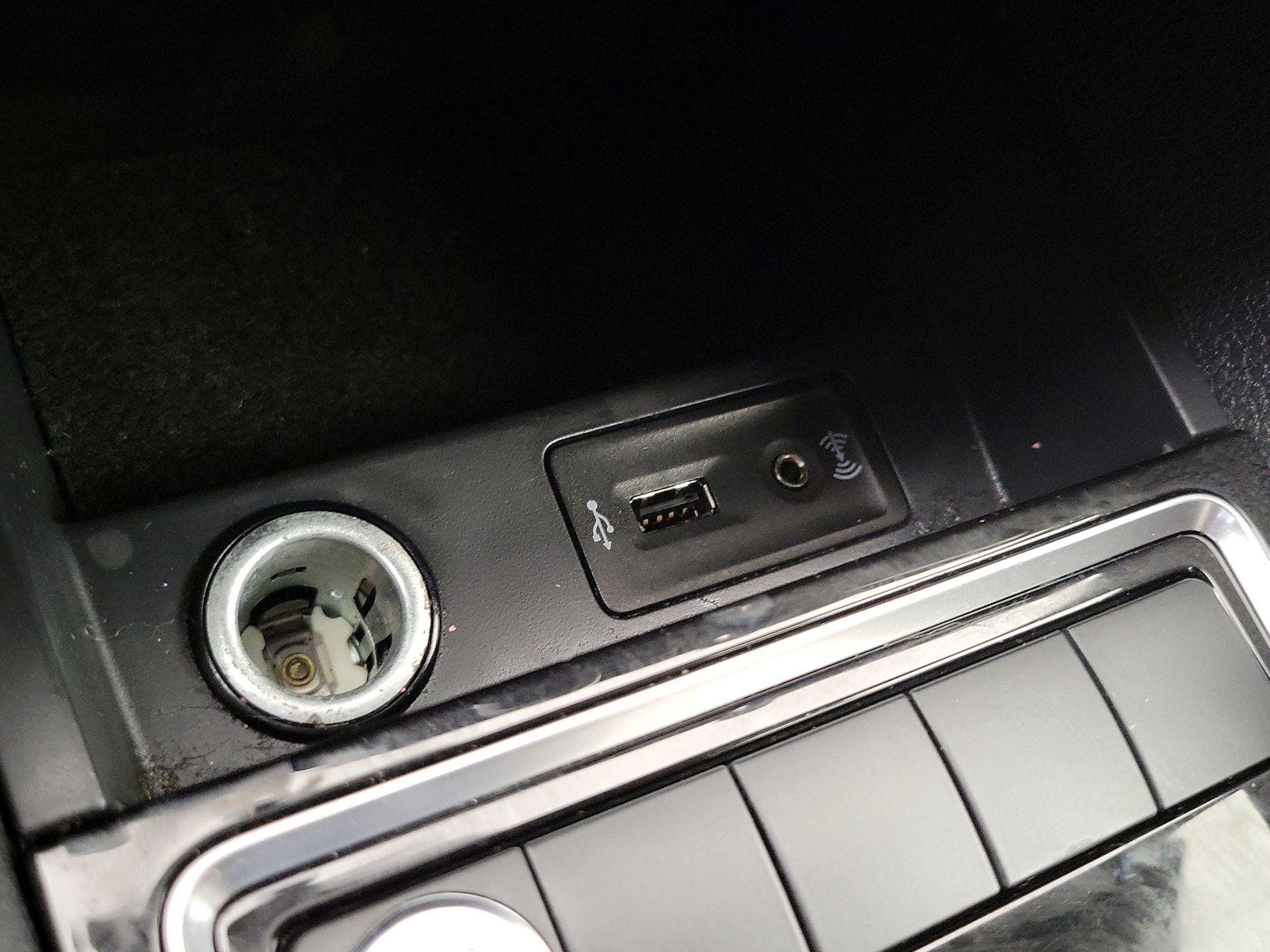 Thumbnail: 2016 Volkswagen Jetta - 19