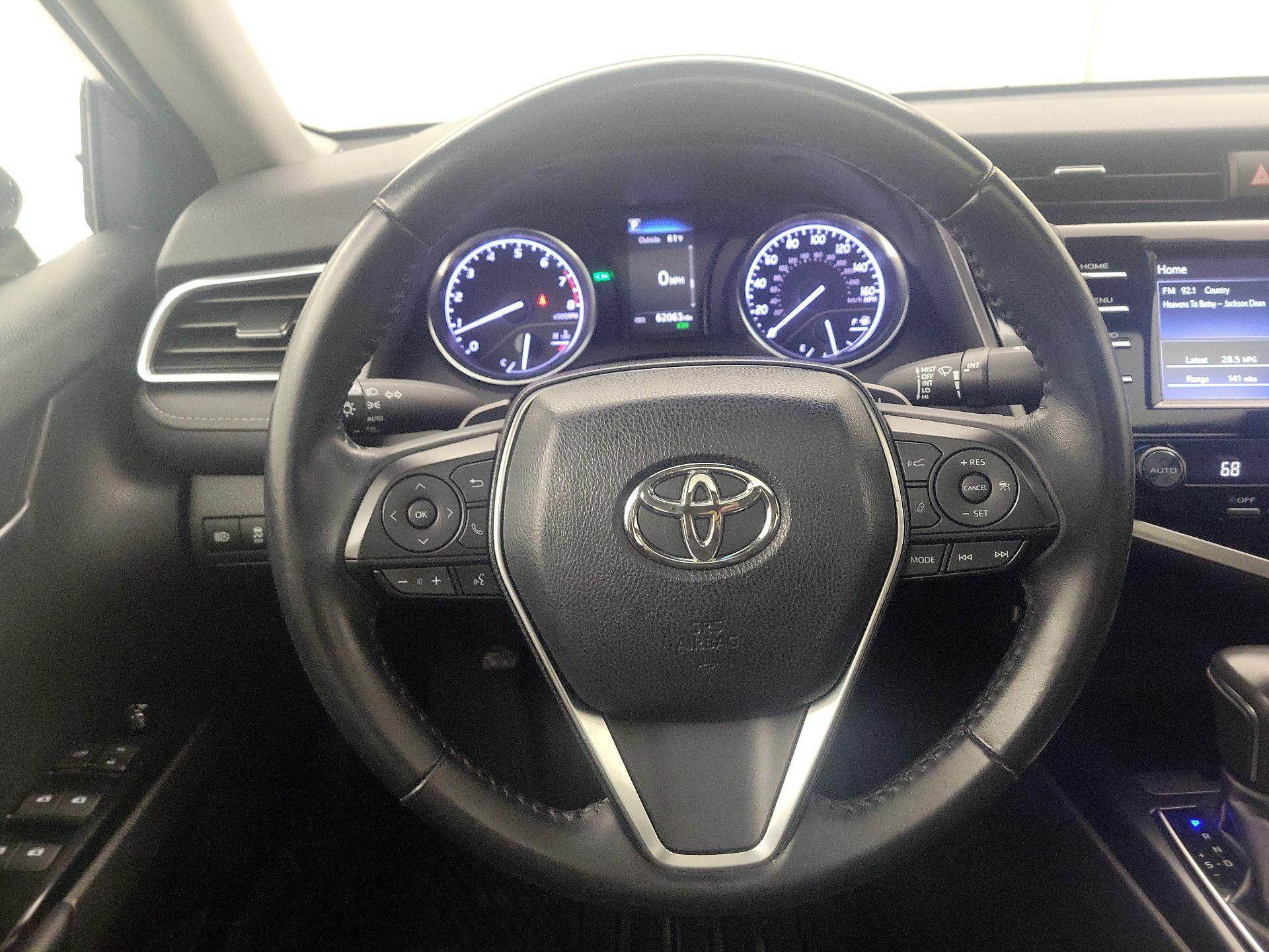 Thumbnail: 2018 Toyota Camry - 10