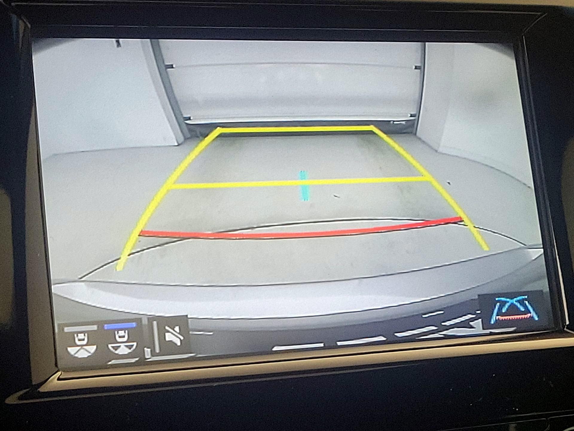 Thumbnail: 2018 Toyota Camry - 14