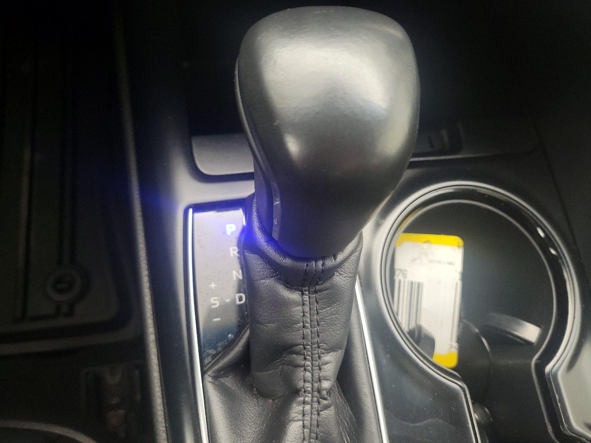 Thumbnail: 2018 Toyota Camry - 17