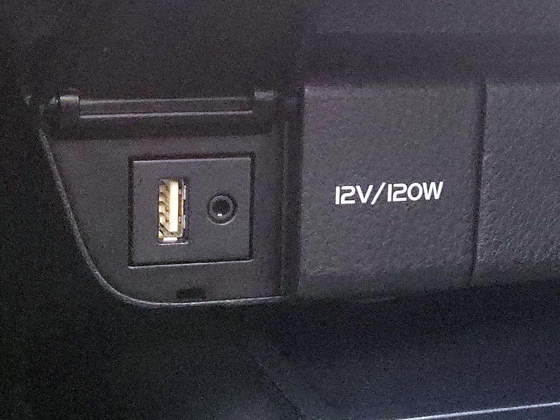 Thumbnail: 2018 Toyota Camry - 18