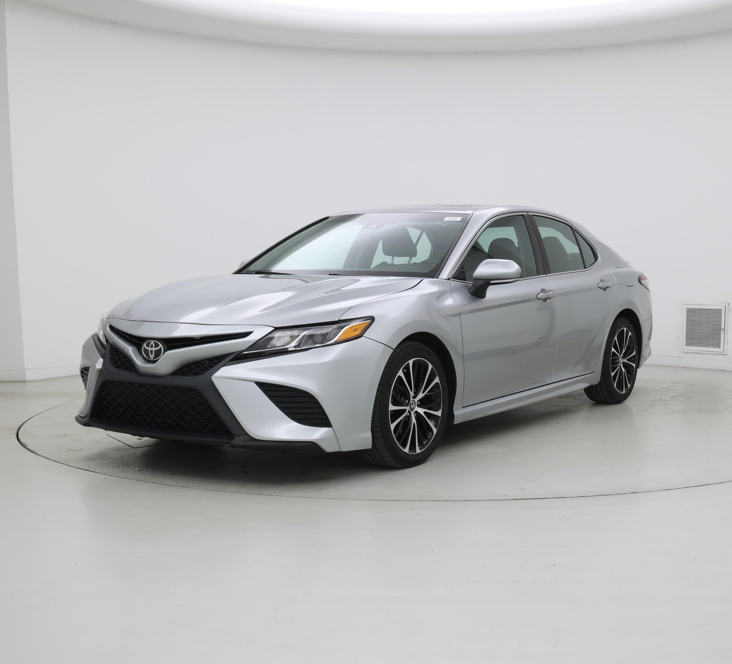 Thumbnail: 2018 Toyota Camry - 4