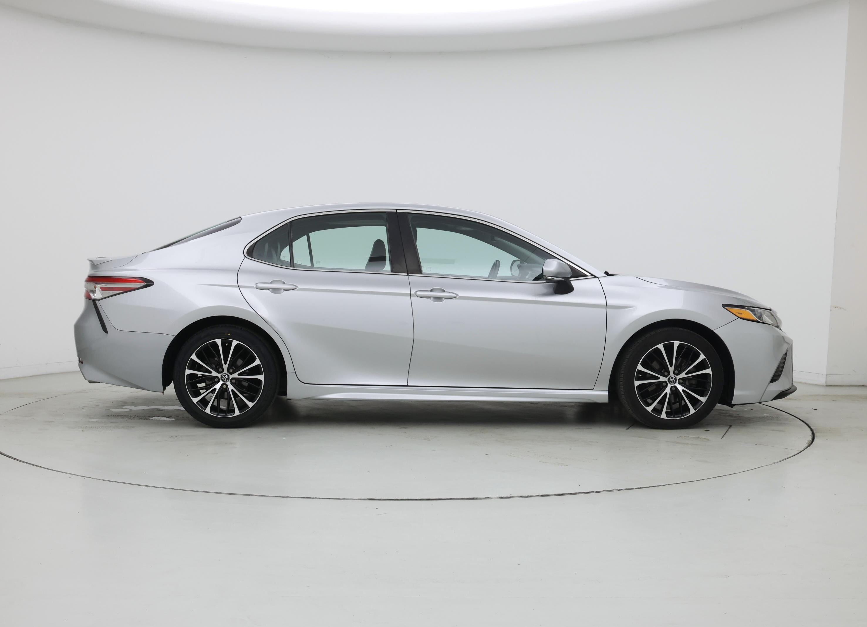 Thumbnail: 2018 Toyota Camry - 7